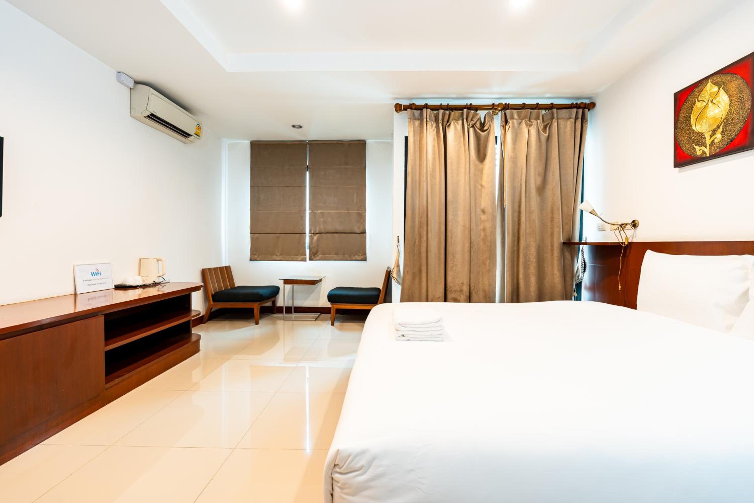 YON INN Sukhumvit 4 BTS Nana