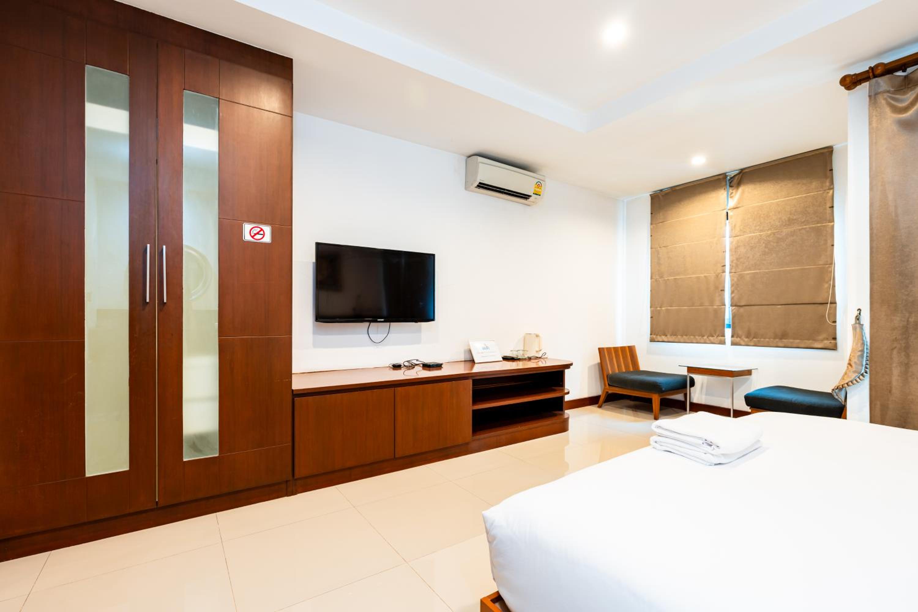 YON INN Sukhumvit 4 BTS Nana