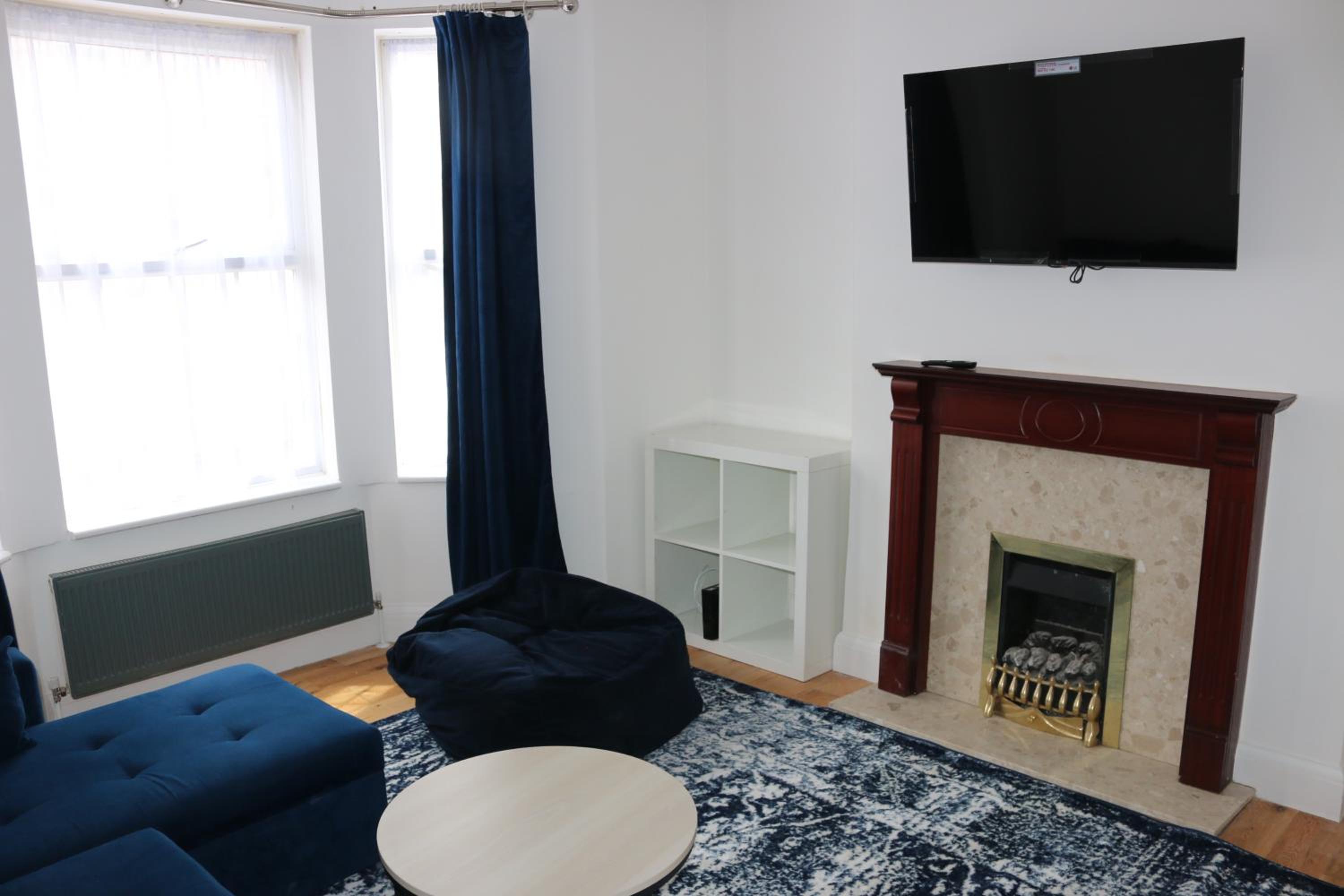 3-Bedroom House, with free parking