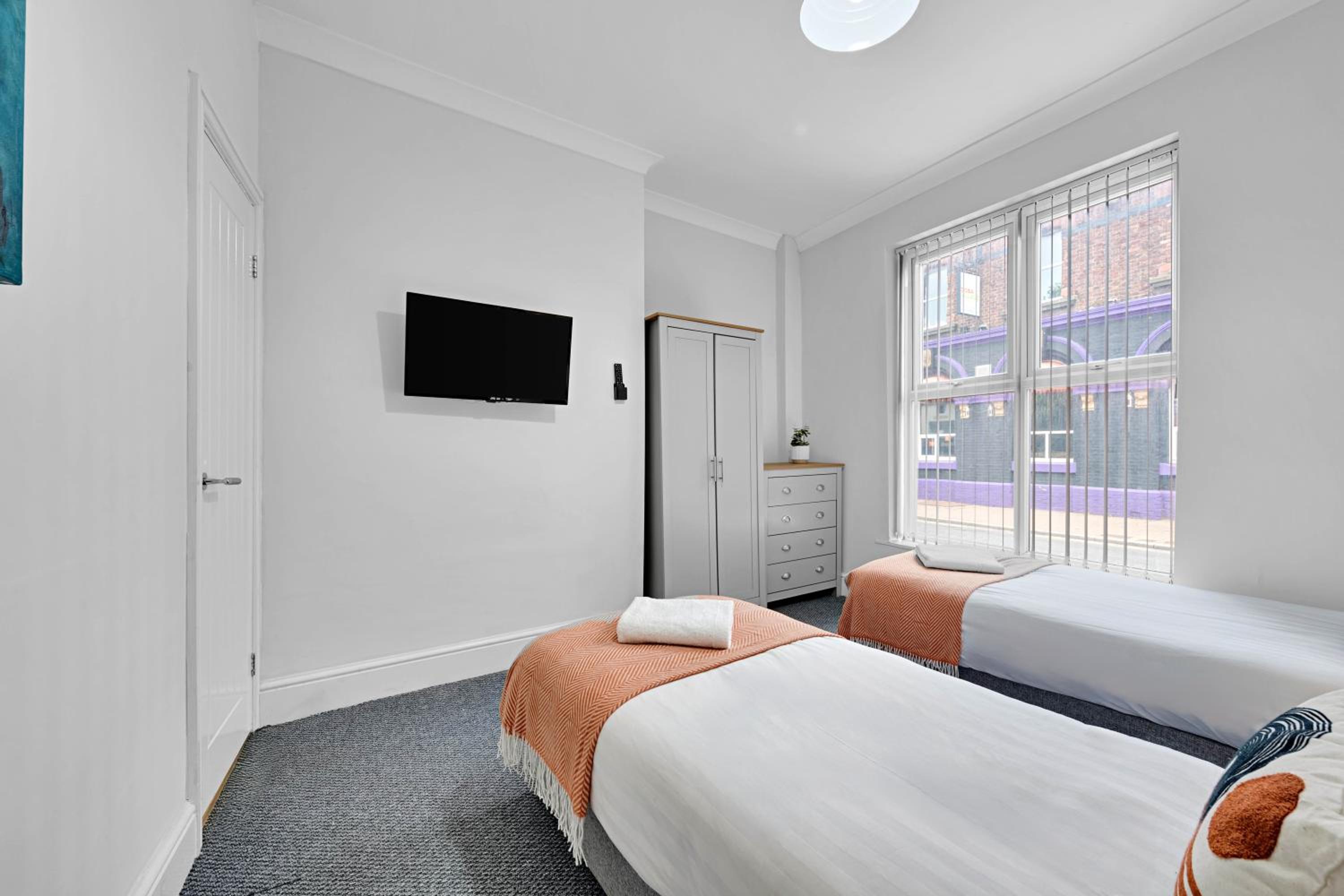 Kemble House - Air Host & Stay - 5 Bedroom, 5 Bathroom - Sleeping 10