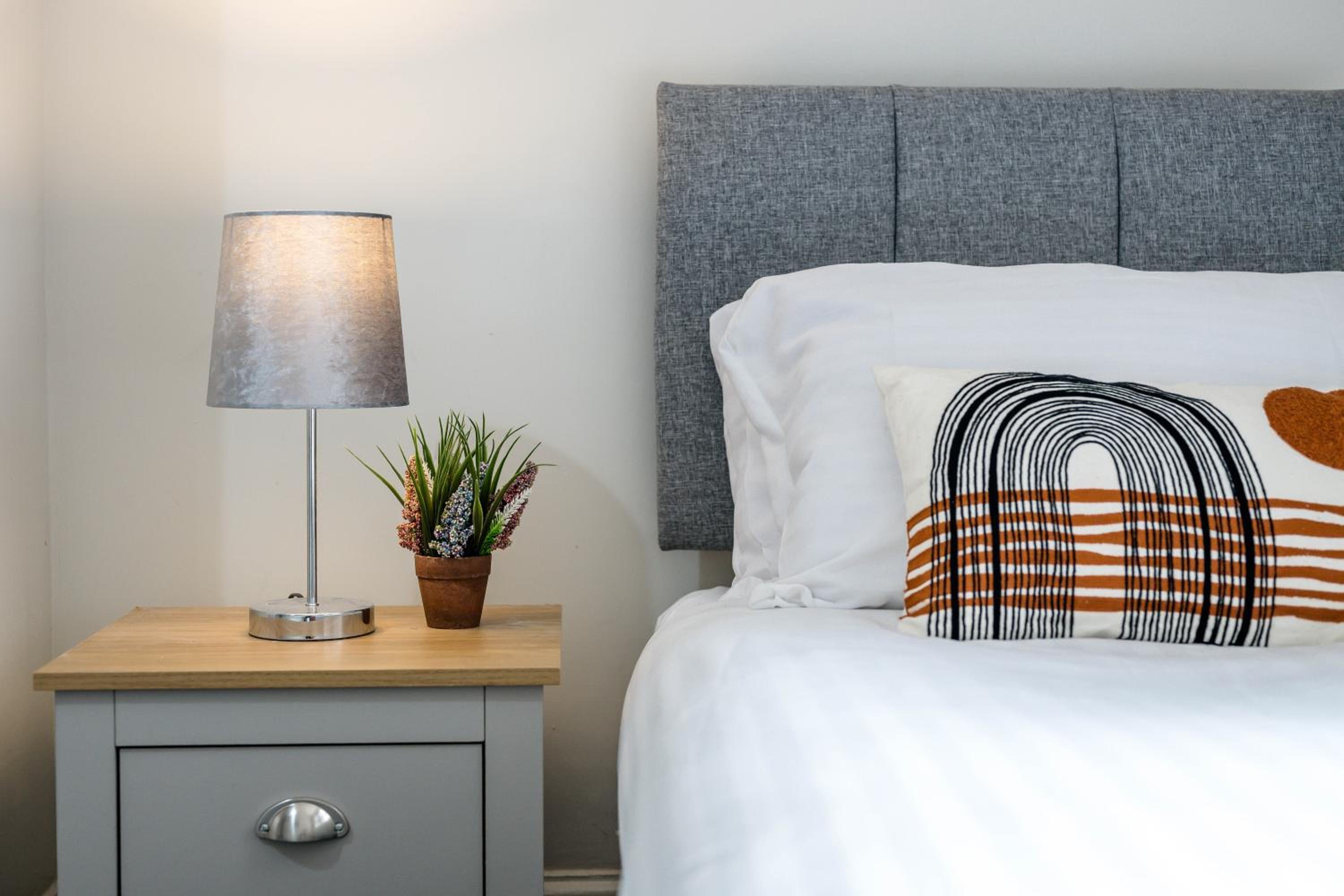 Kemble House - Air Host & Stay - 5 Bedroom, 5 Bathroom - Sleeping 10