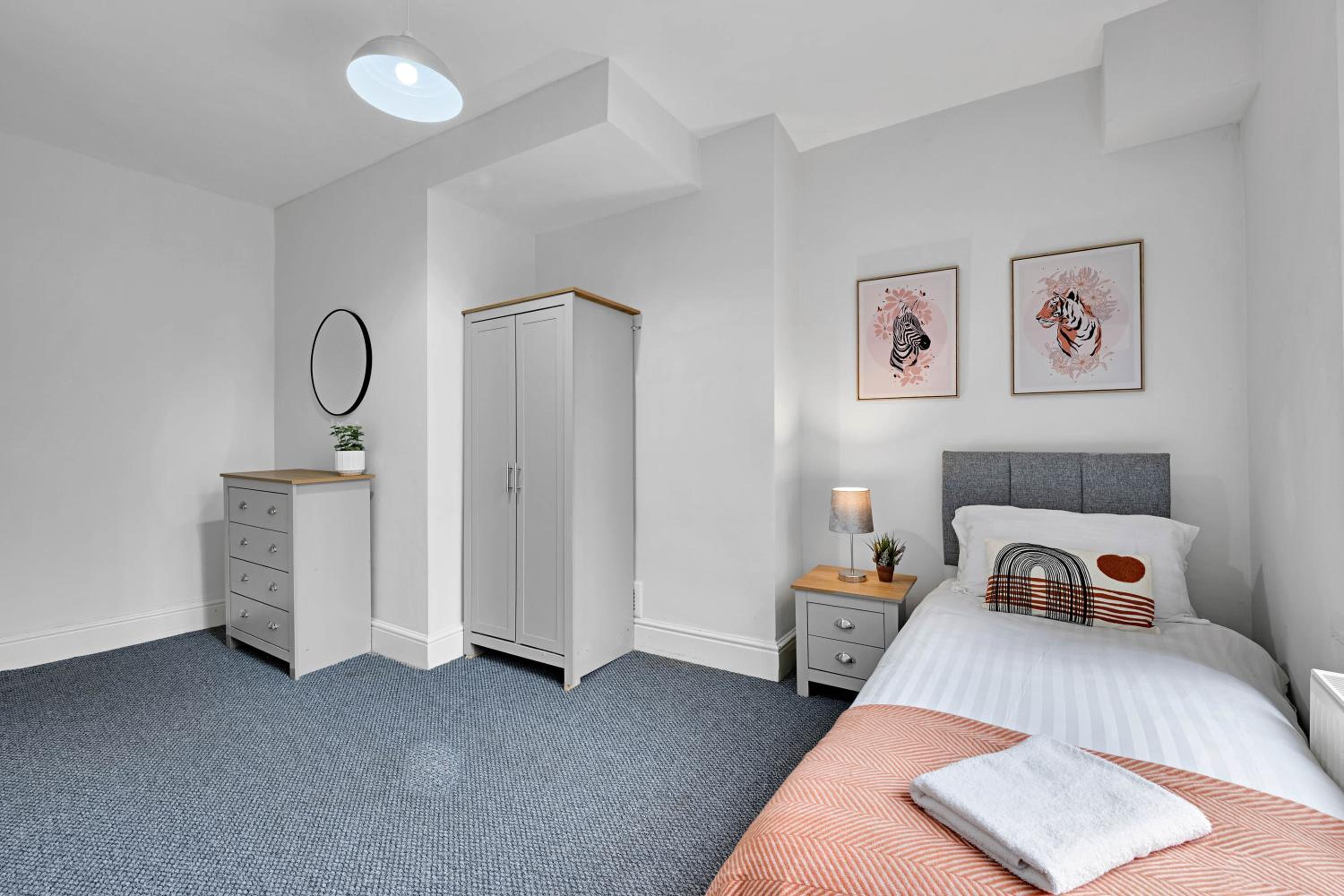 Kemble House - Air Host & Stay - 5 Bedroom, 5 Bathroom - Sleeping 10