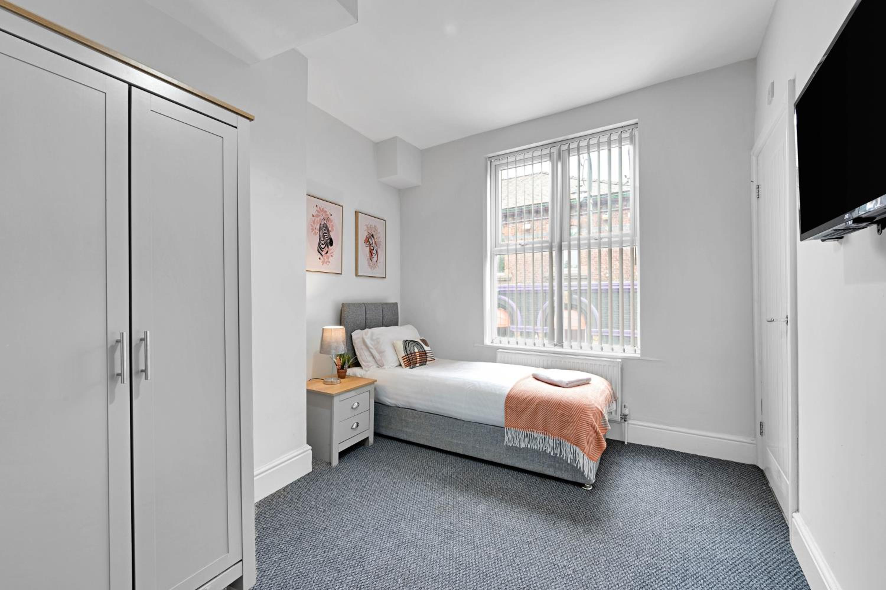 Kemble House - Air Host & Stay - 5 Bedroom, 5 Bathroom - Sleeping 10