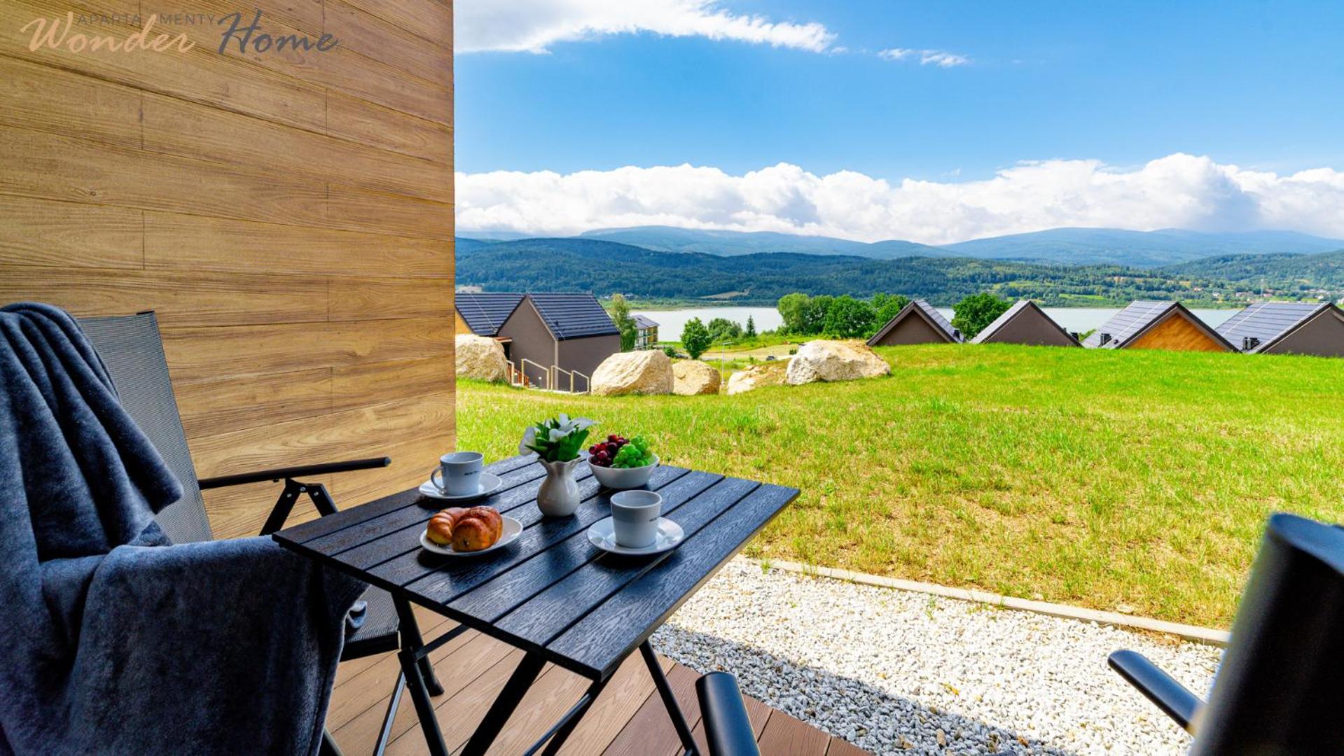 Wonder Hill - bajkowy widok na góry i zalew, strefa wellness na terenie kompleksu