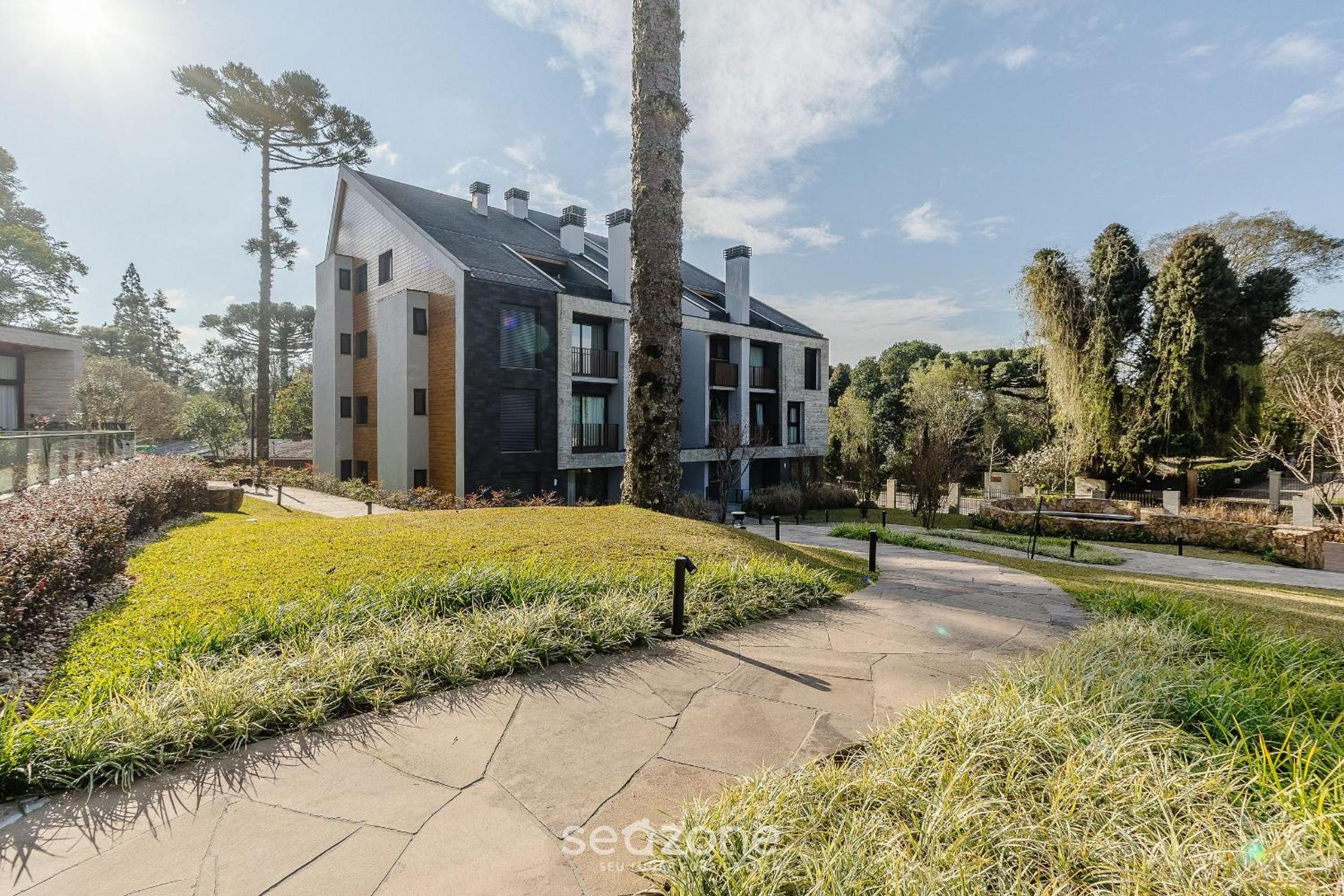 Apt with balcony in the heart of Gramado - MLU0306