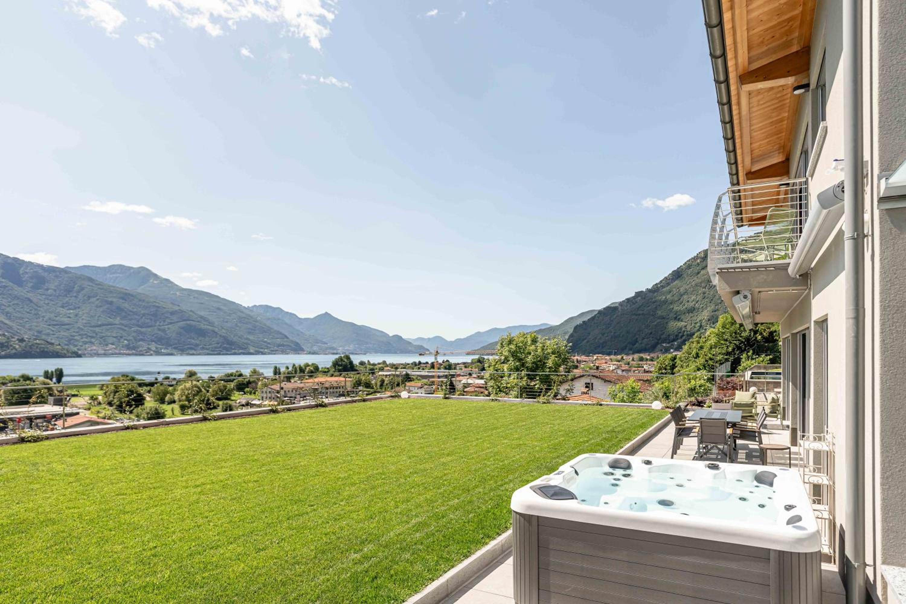 Villa Afrodite Lake Como - Luxury Italian Design by 