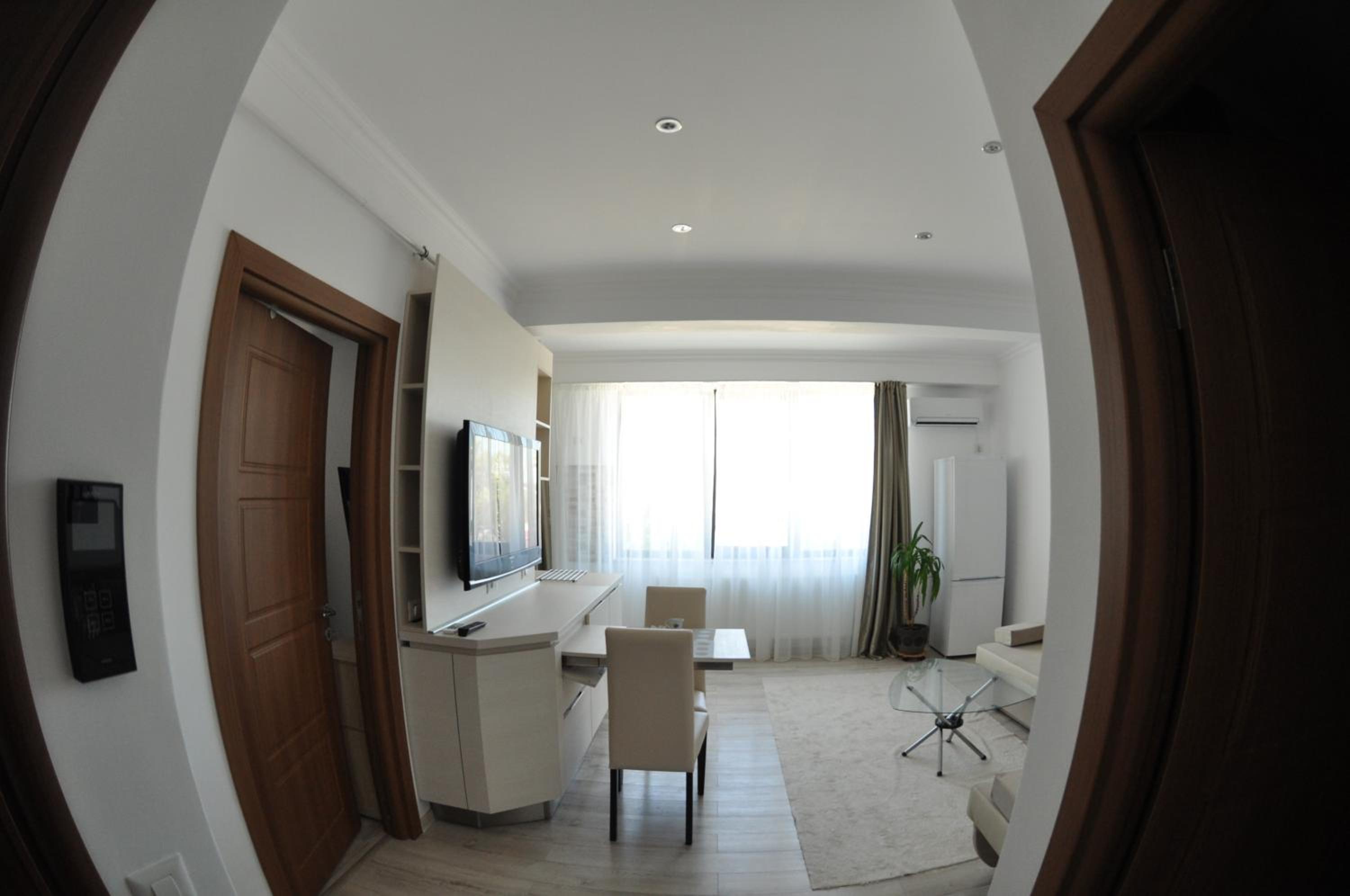 Solid Residence Oana