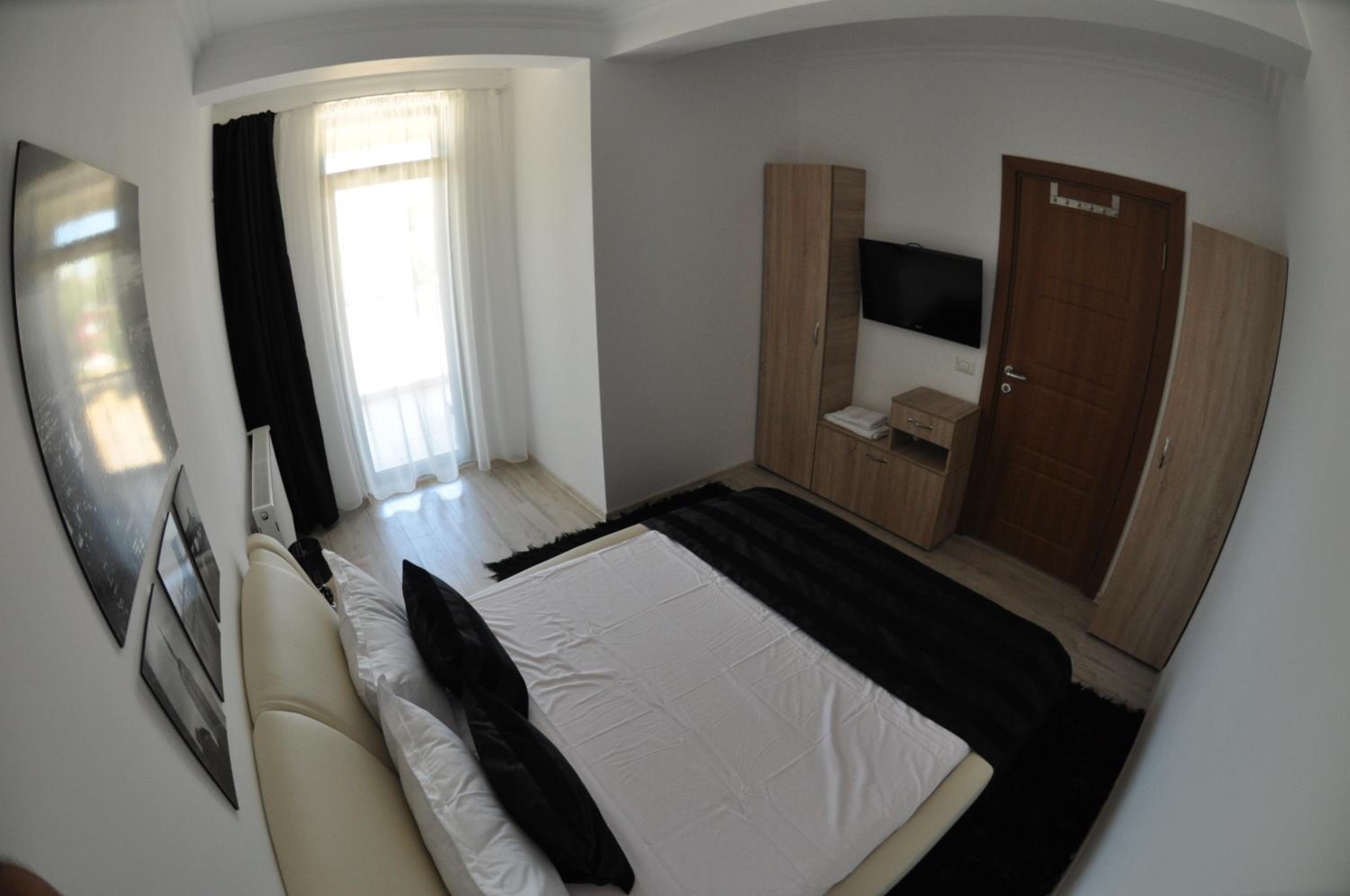 Solid Residence Oana