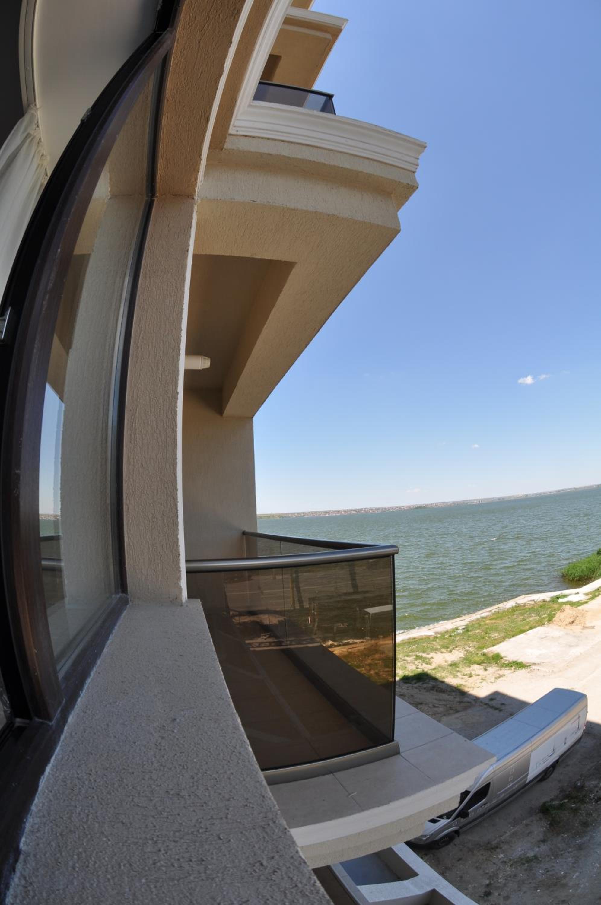 Solid Residence Oana