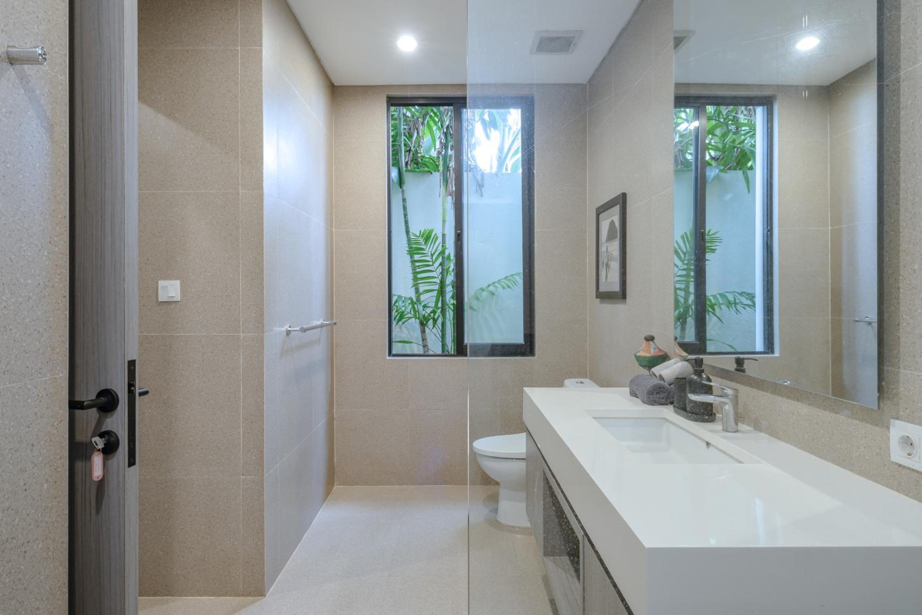 5BR Designer Villa with BBQ & Private Pool in Canggu