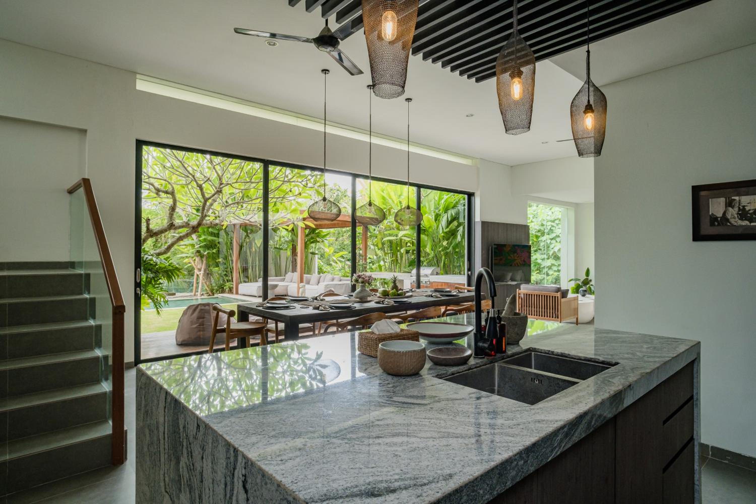 5BR Designer Villa with BBQ & Private Pool in Canggu