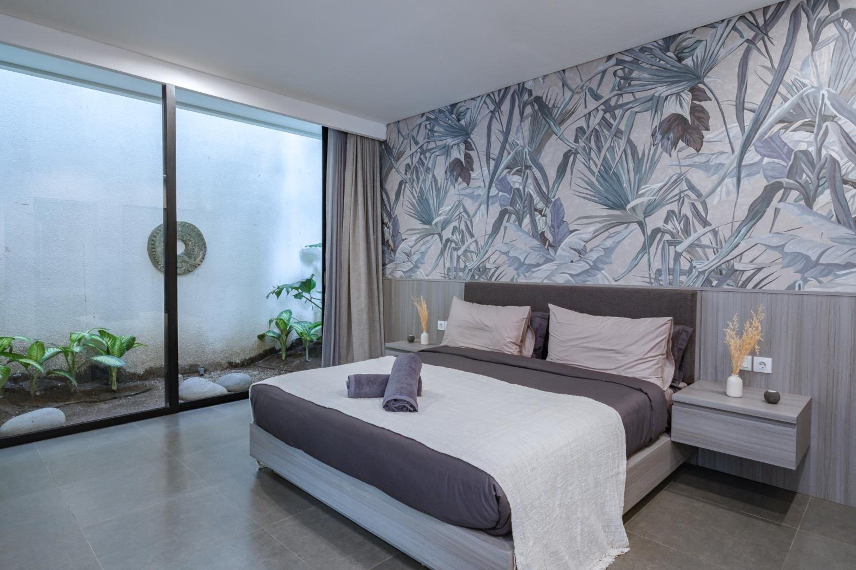5BR Designer Villa with BBQ & Private Pool in Canggu