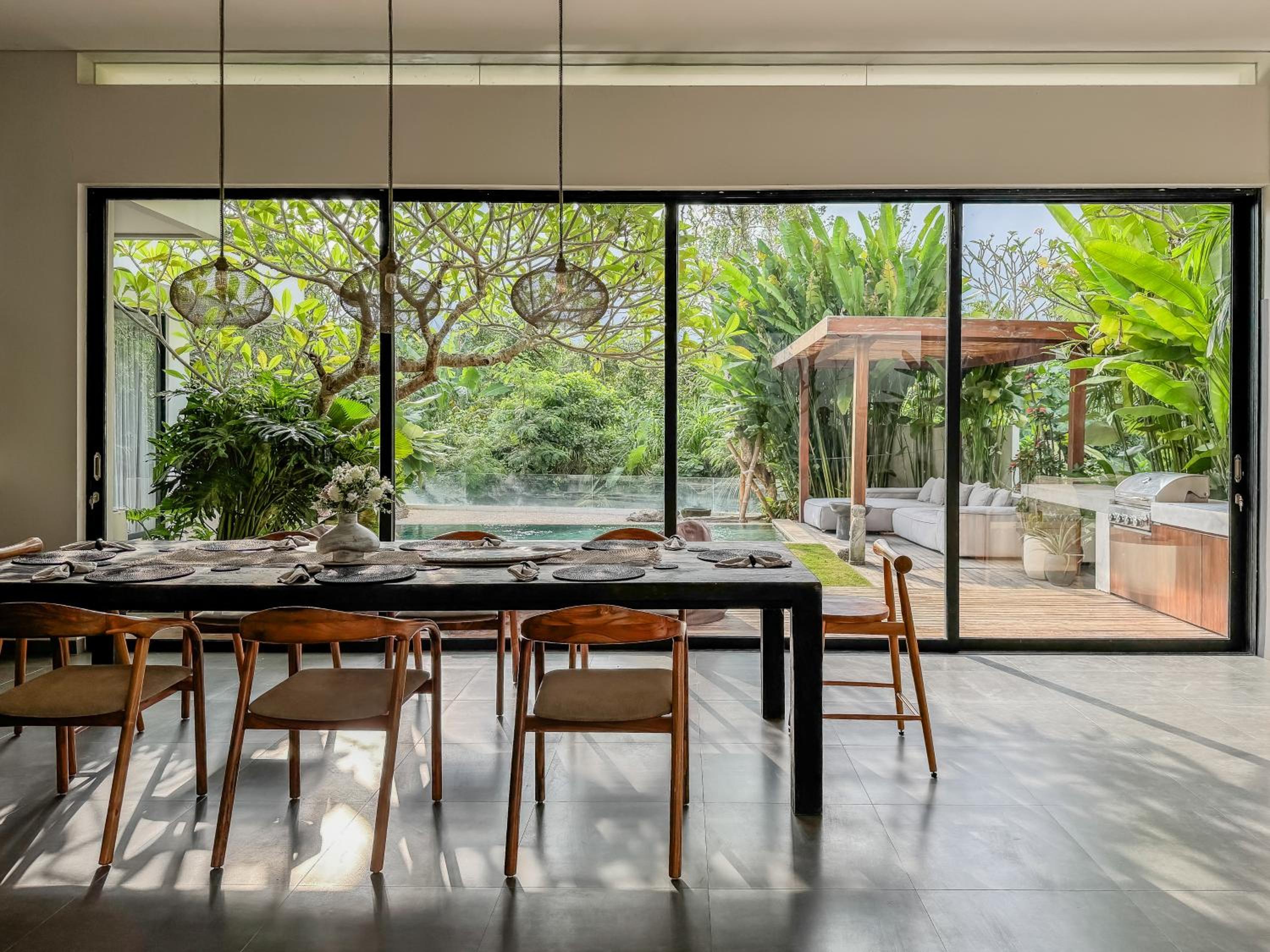 5BR Designer Villa with BBQ & Private Pool in Canggu