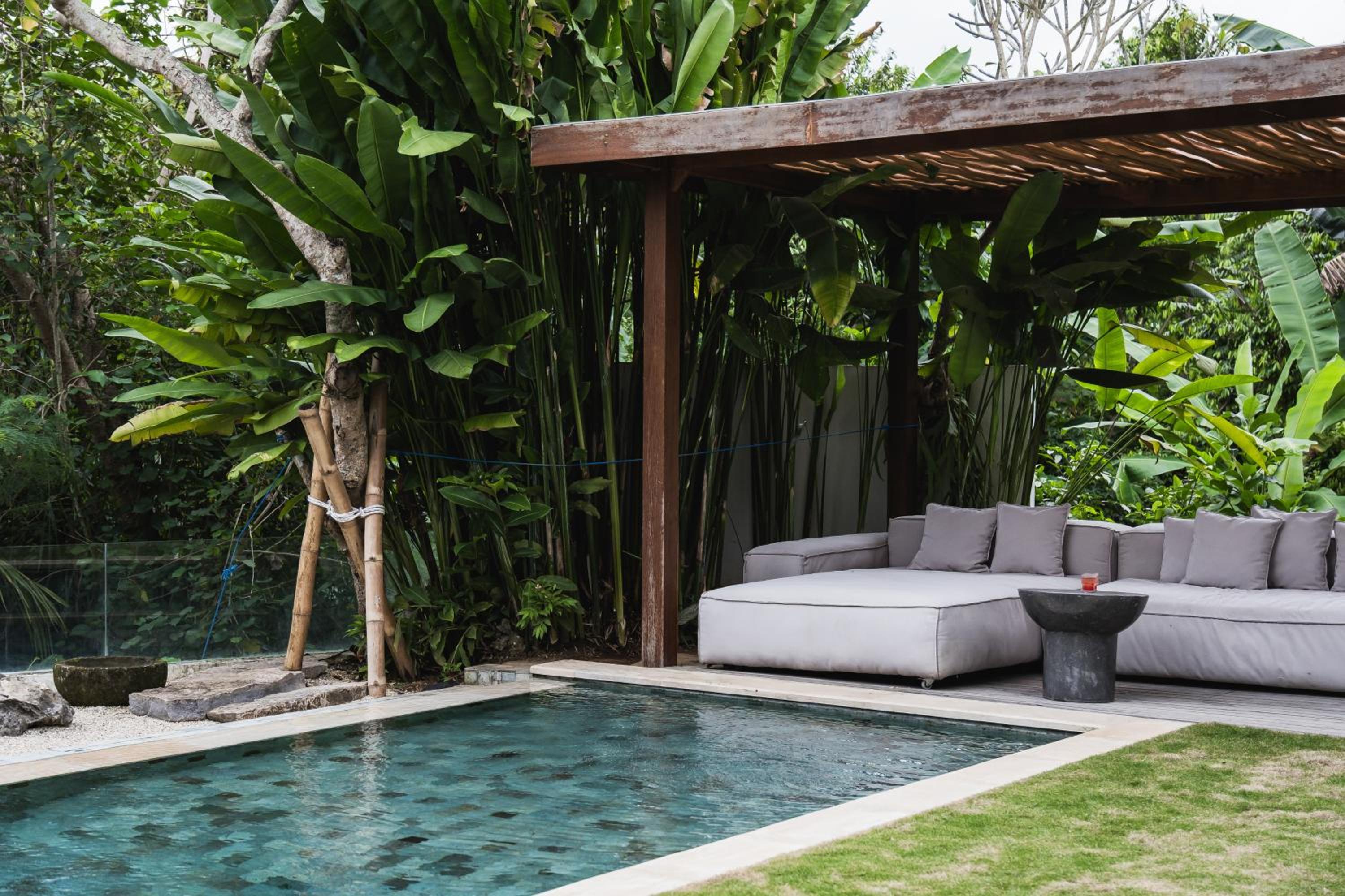 5BR Designer Villa with BBQ & Private Pool in Canggu