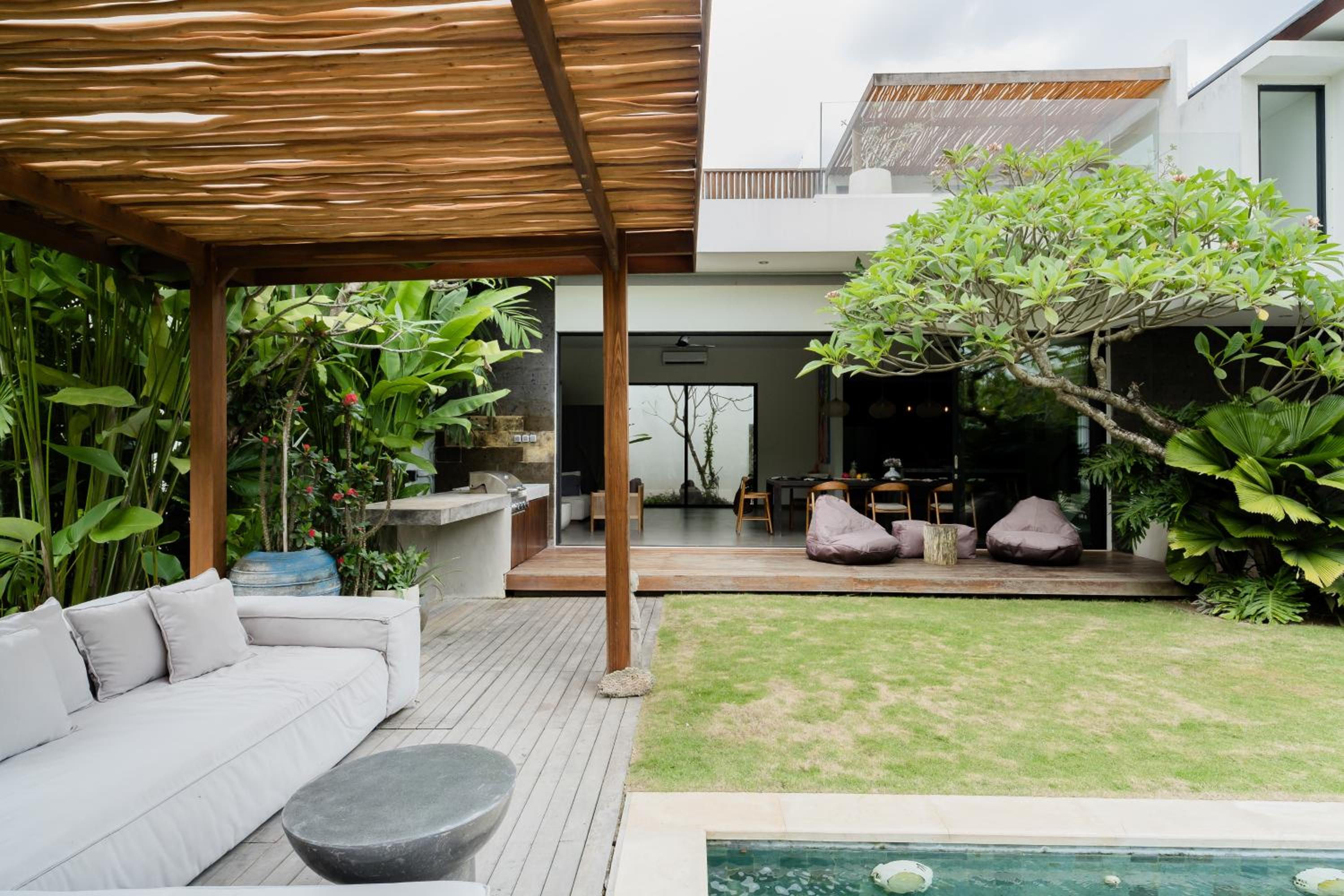5BR Designer Villa with BBQ & Private Pool in Canggu