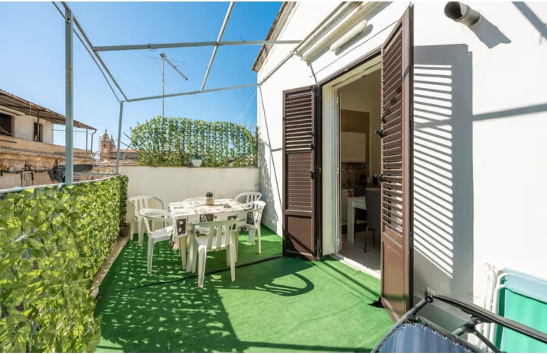 La loggia Apartment