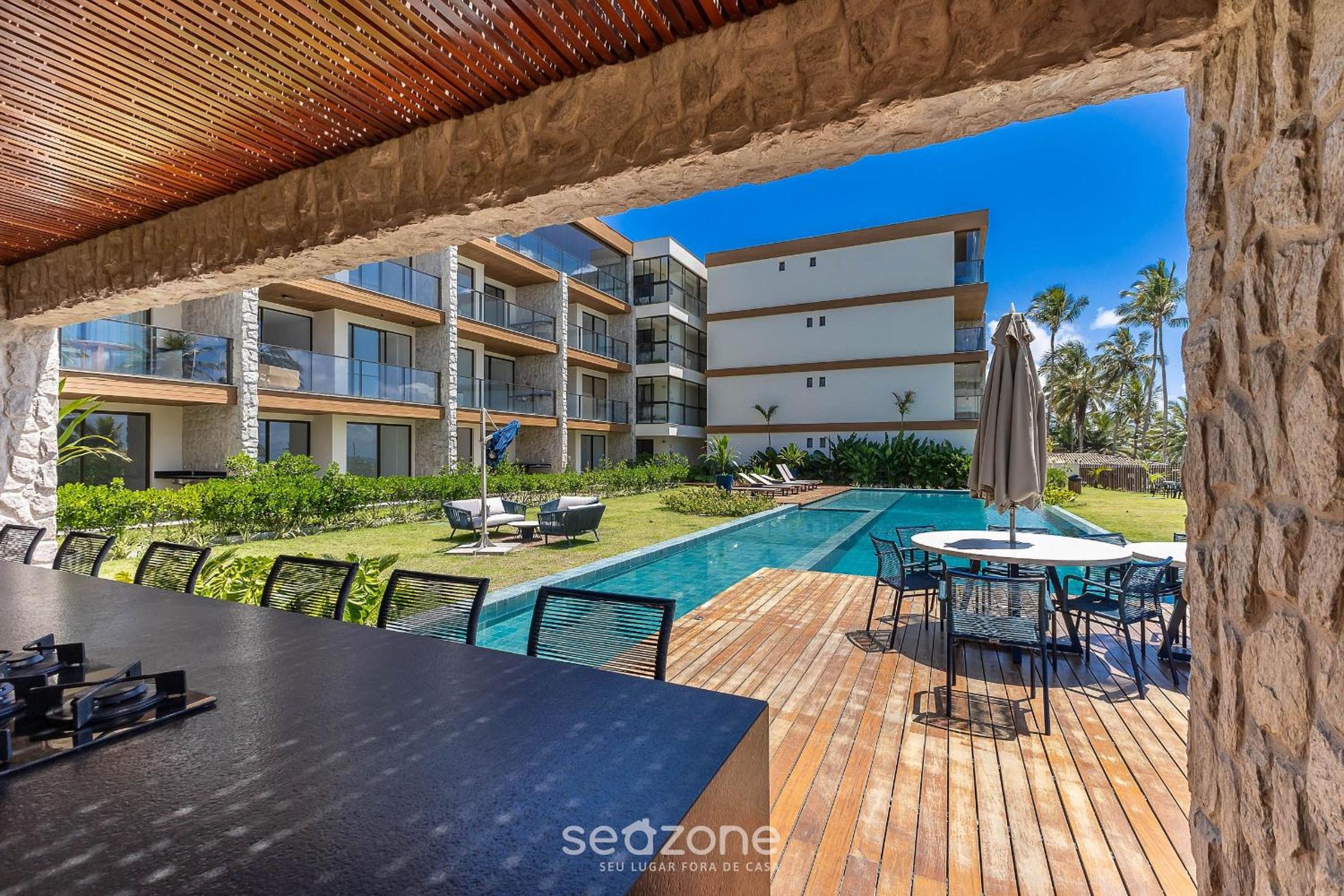 Apartments in a condo with pool on the beachfront in Ilhéus – PET
