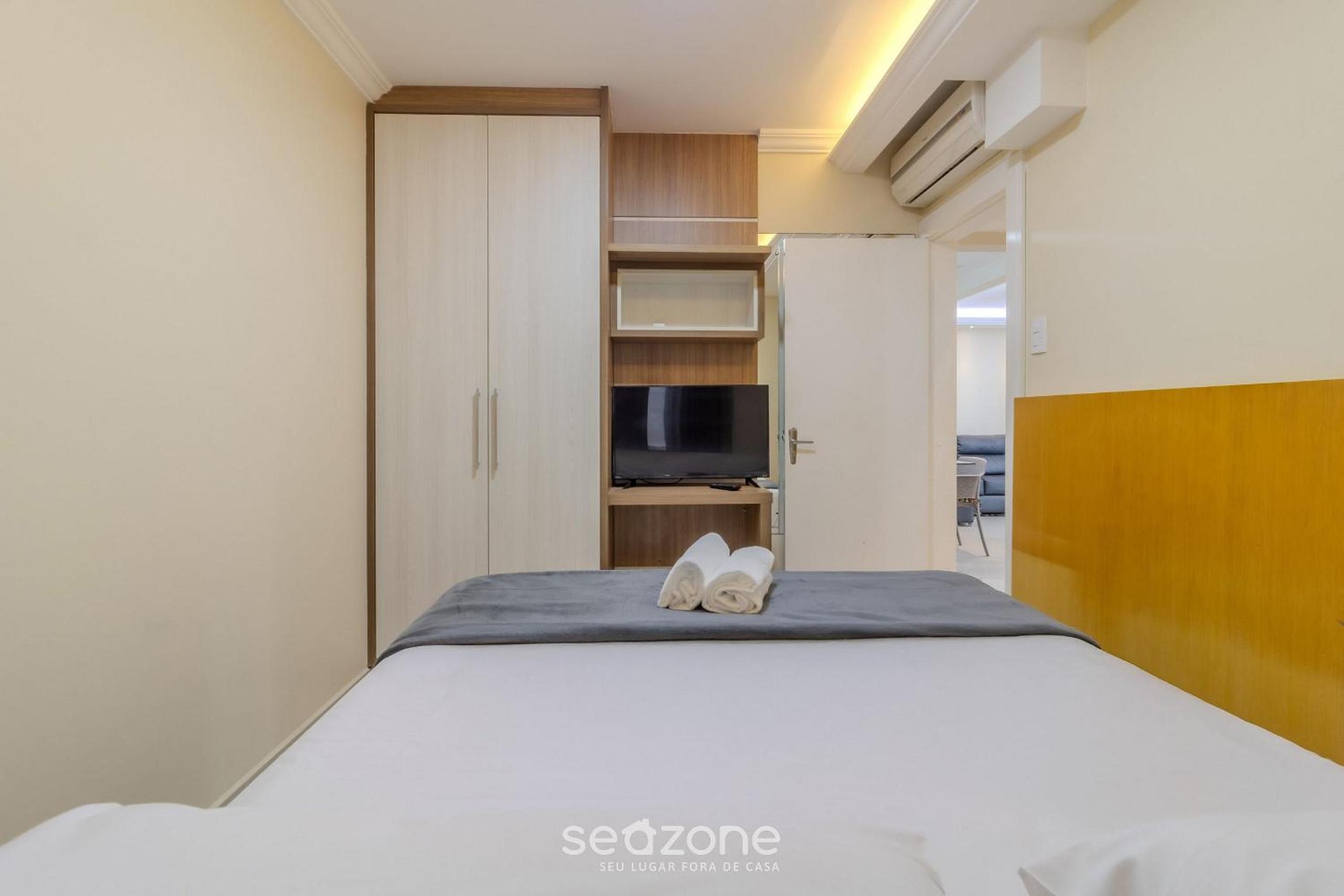 2BR full apt beachfront – ESE0102
