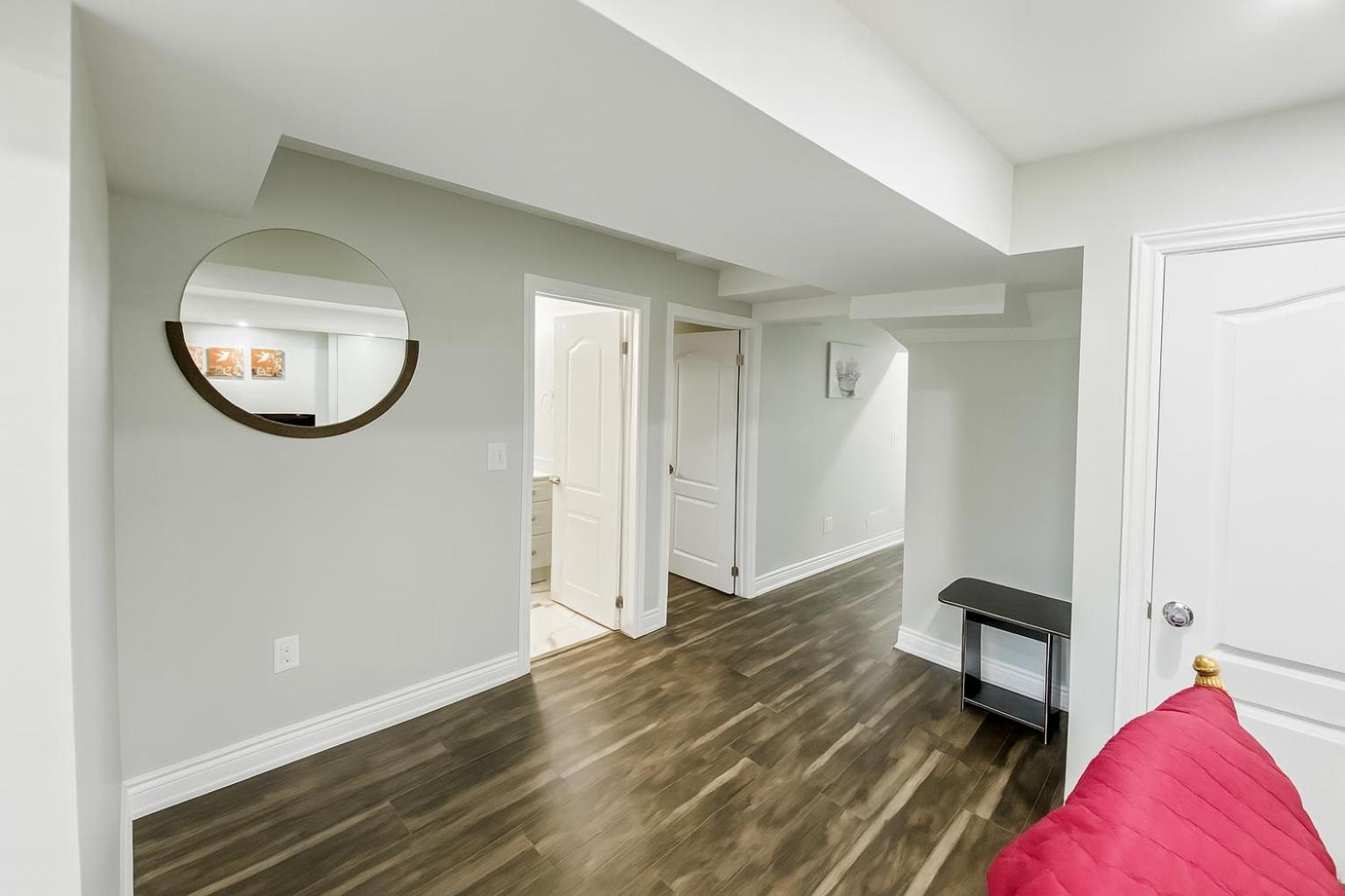 Newly Renovated 3BR Orangeville Basement Suite with Private Access, 10 Min Walk to Headwaters Hospital, 5 Min Drive to Mount Alverno! Ideal for Medical Sta