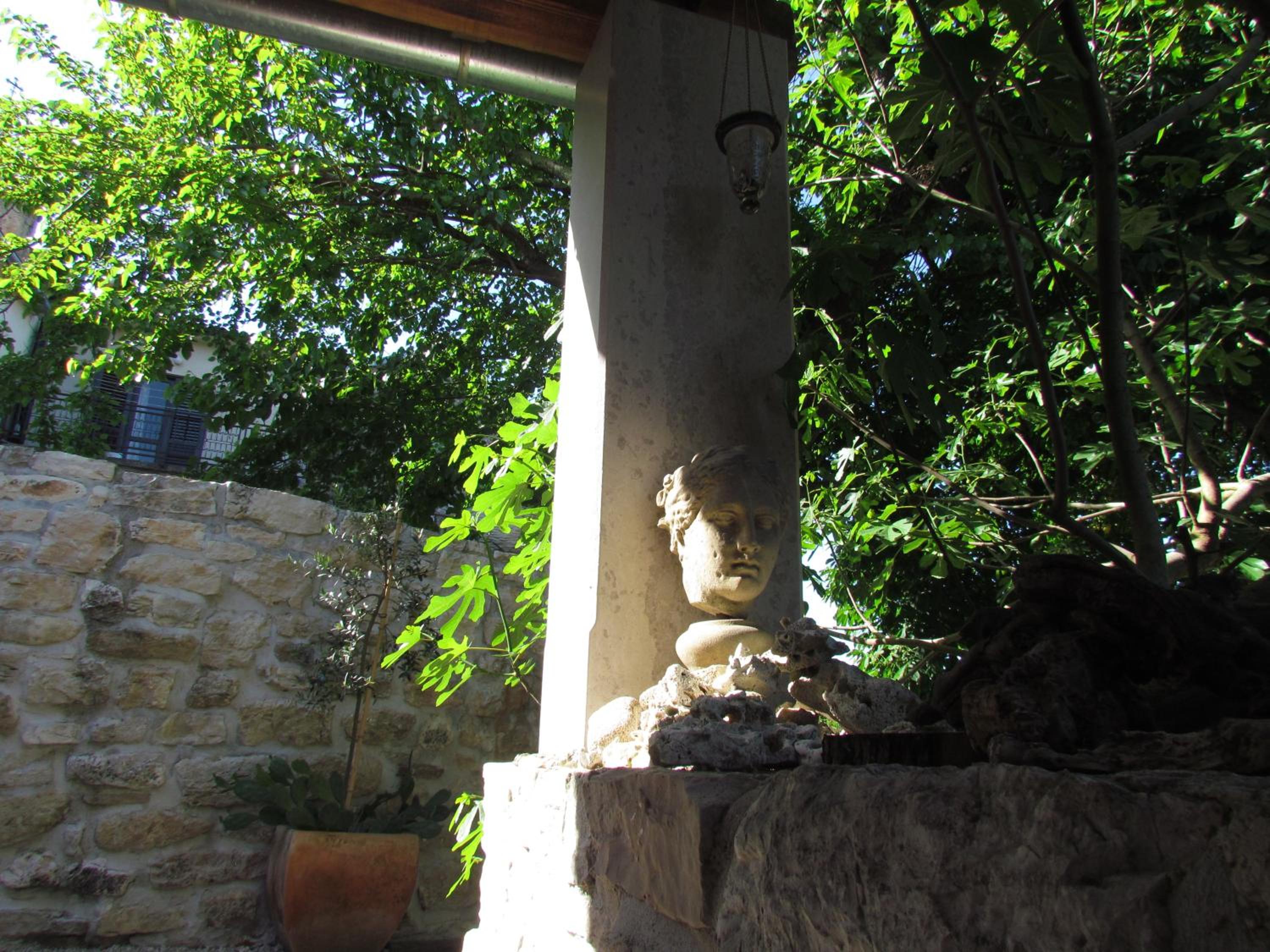 Photo 43