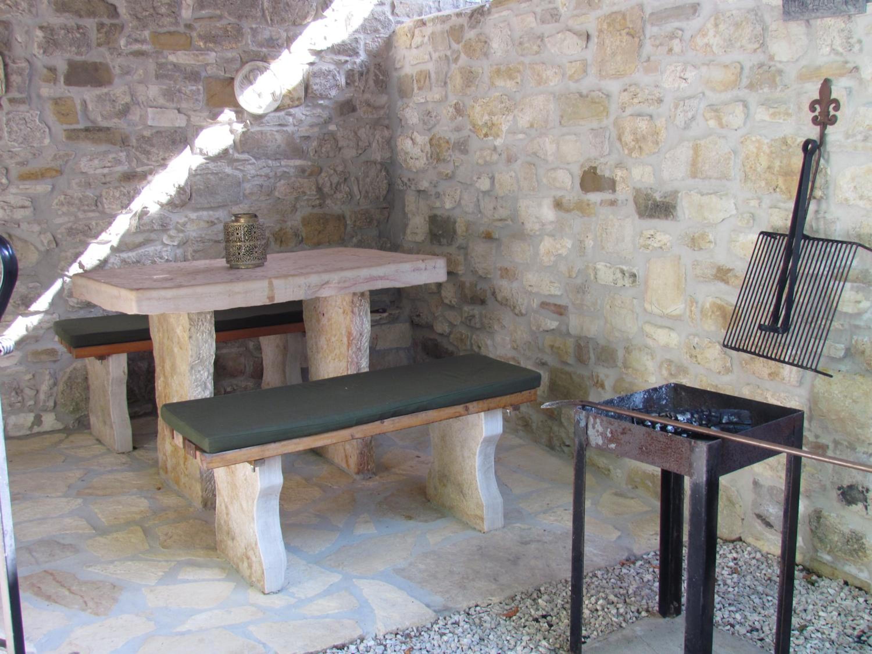 Photo 42