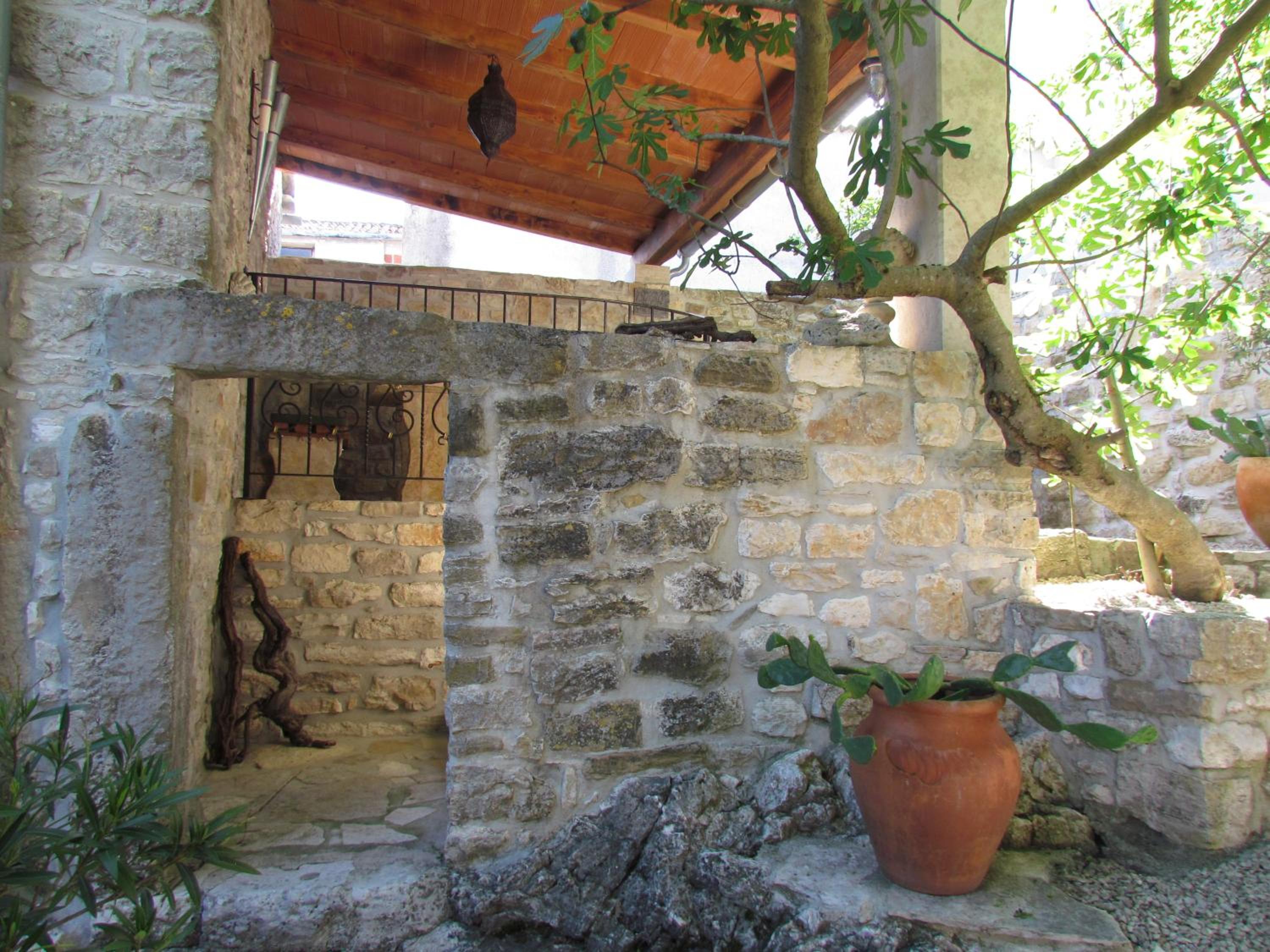 Photo 37