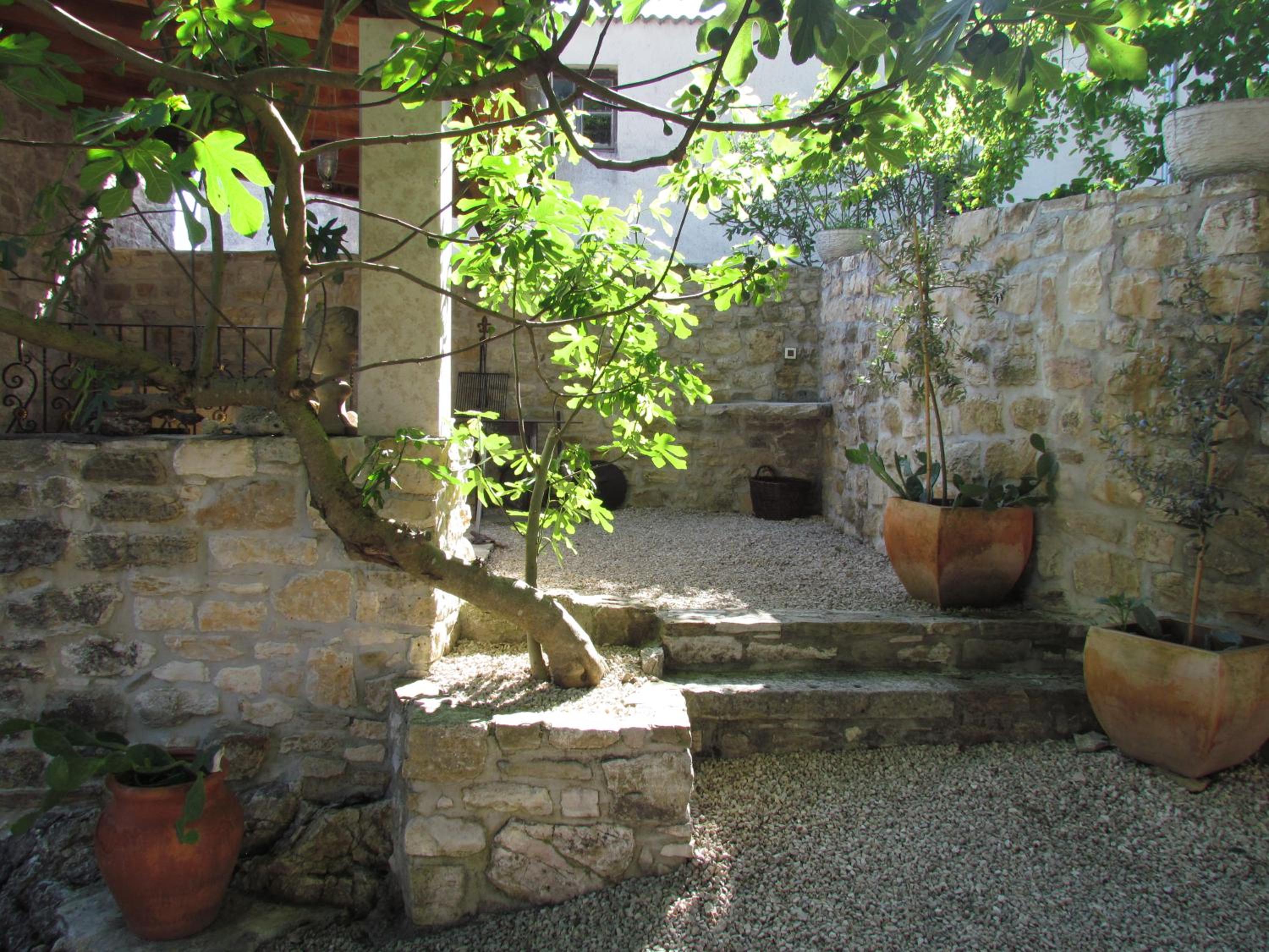 Photo 38