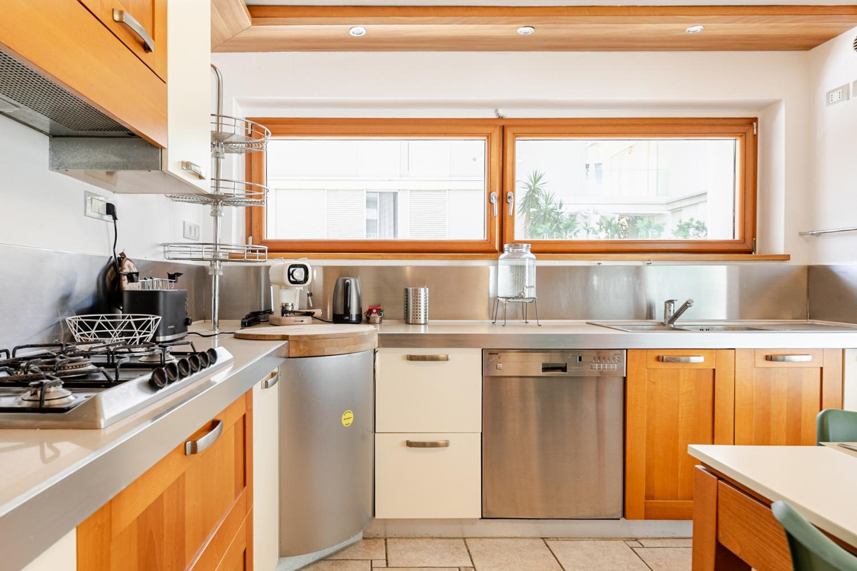Exclusive Apartament e Depandance - Vle Dante - Riccione - Privacy ed Enormi Spazi nel Quartiere più Rinomato