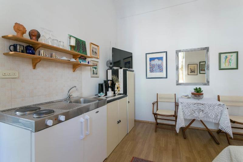 Old Town Port Apartments