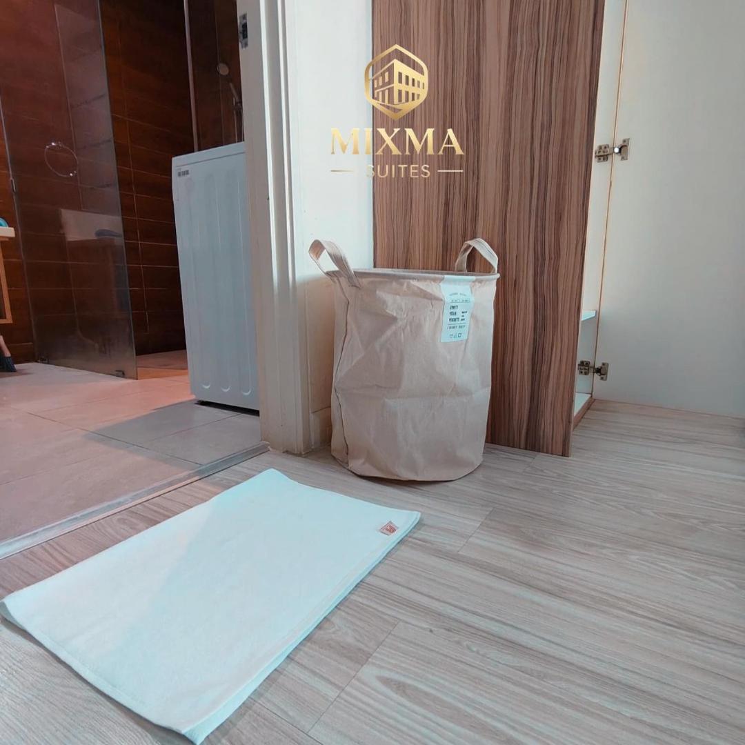 Seaview 5 Pax Near Jesselton Point & Gaya Street Mixma Suites