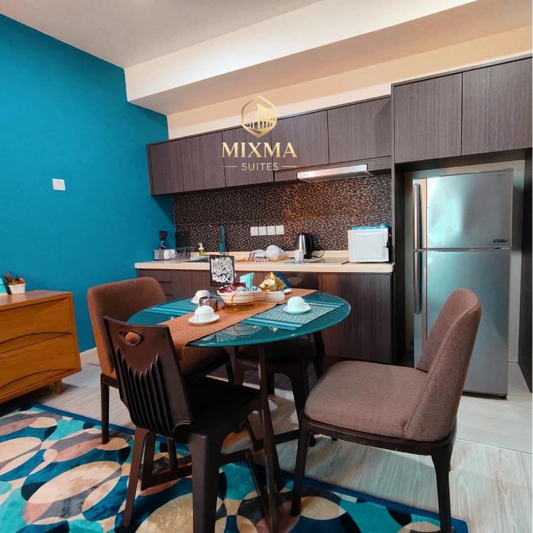 Seaview 5 Pax Near Jesselton Point & Gaya Street Mixma Suites