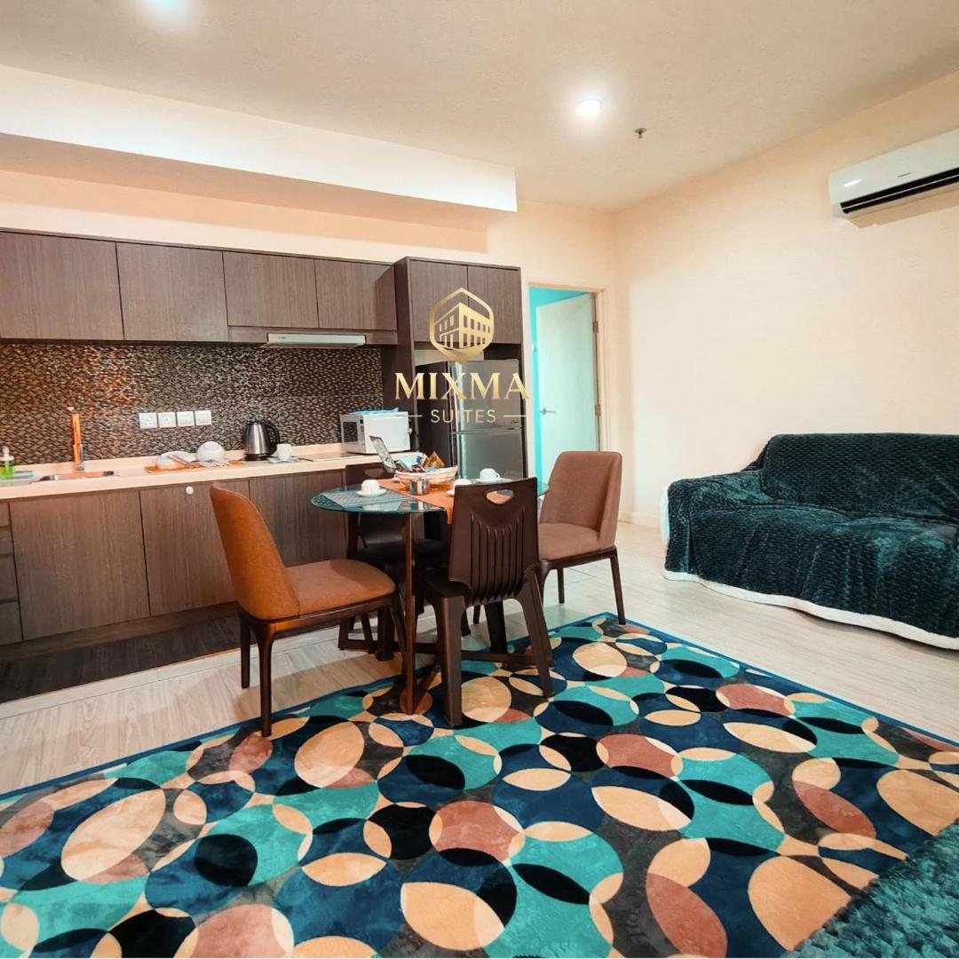 Seaview 5 Pax Near Jesselton Point & Gaya Street Mixma Suites