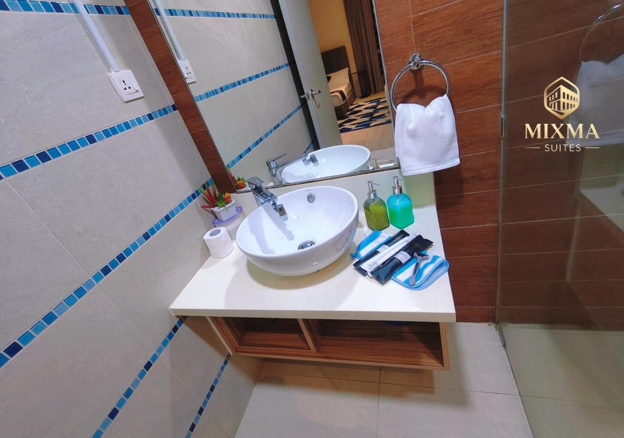 Seaview 5 Pax Near Jesselton Point & Gaya Street Mixma Suites