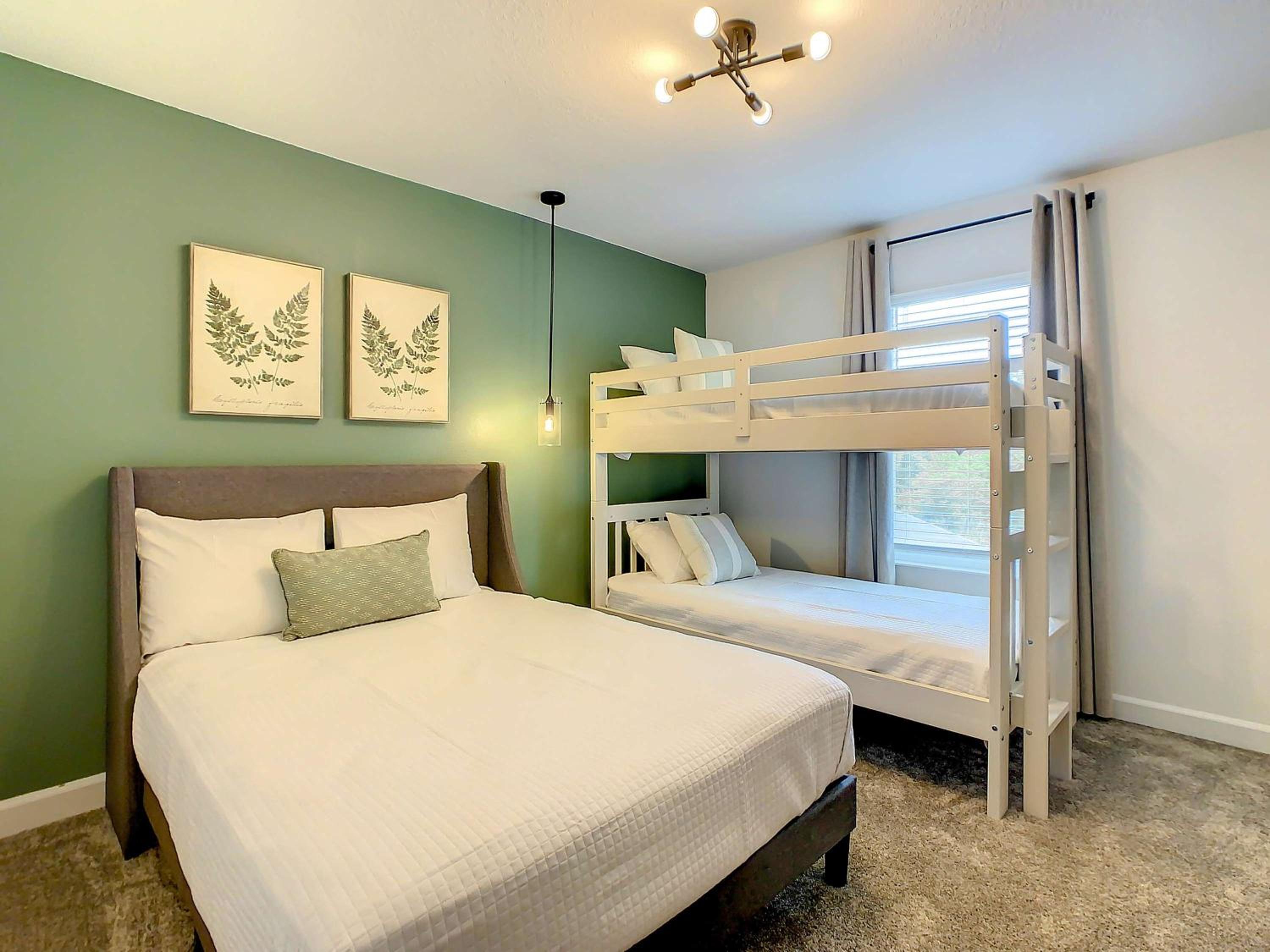 4BR Townhouse with Private Pool near Disney