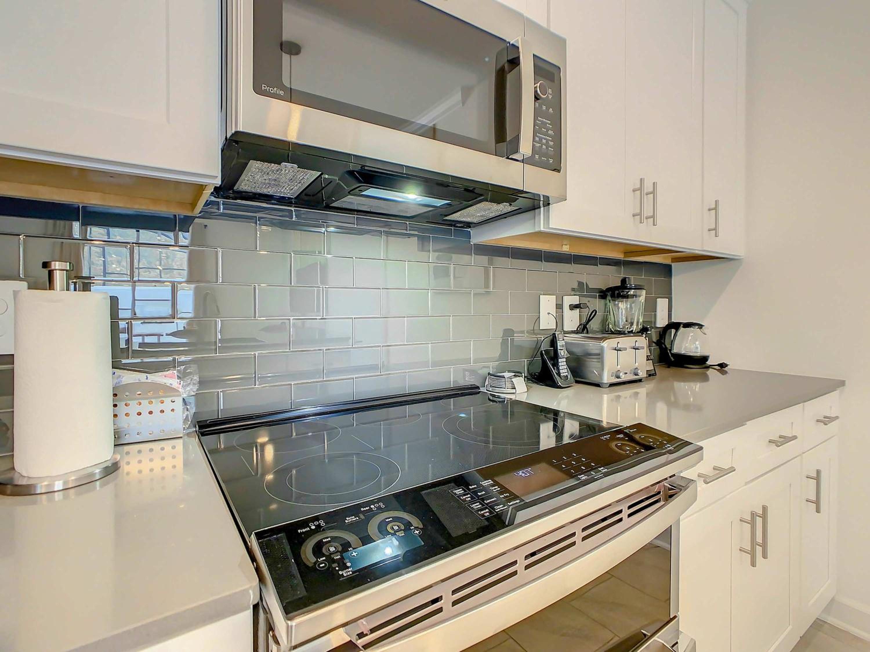4BR Townhouse with Private Pool near Disney