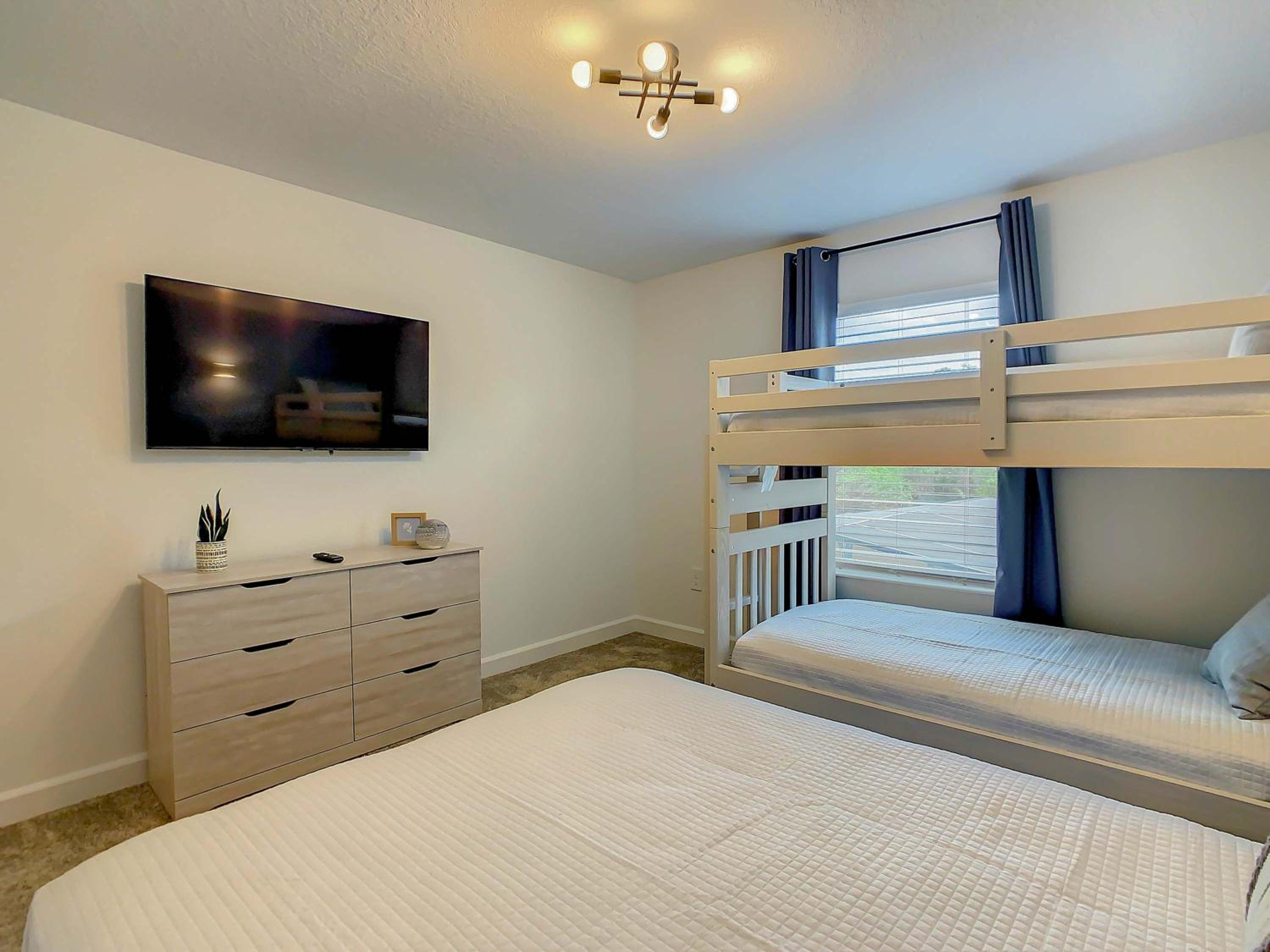 4BR Townhouse with Private Pool near Disney