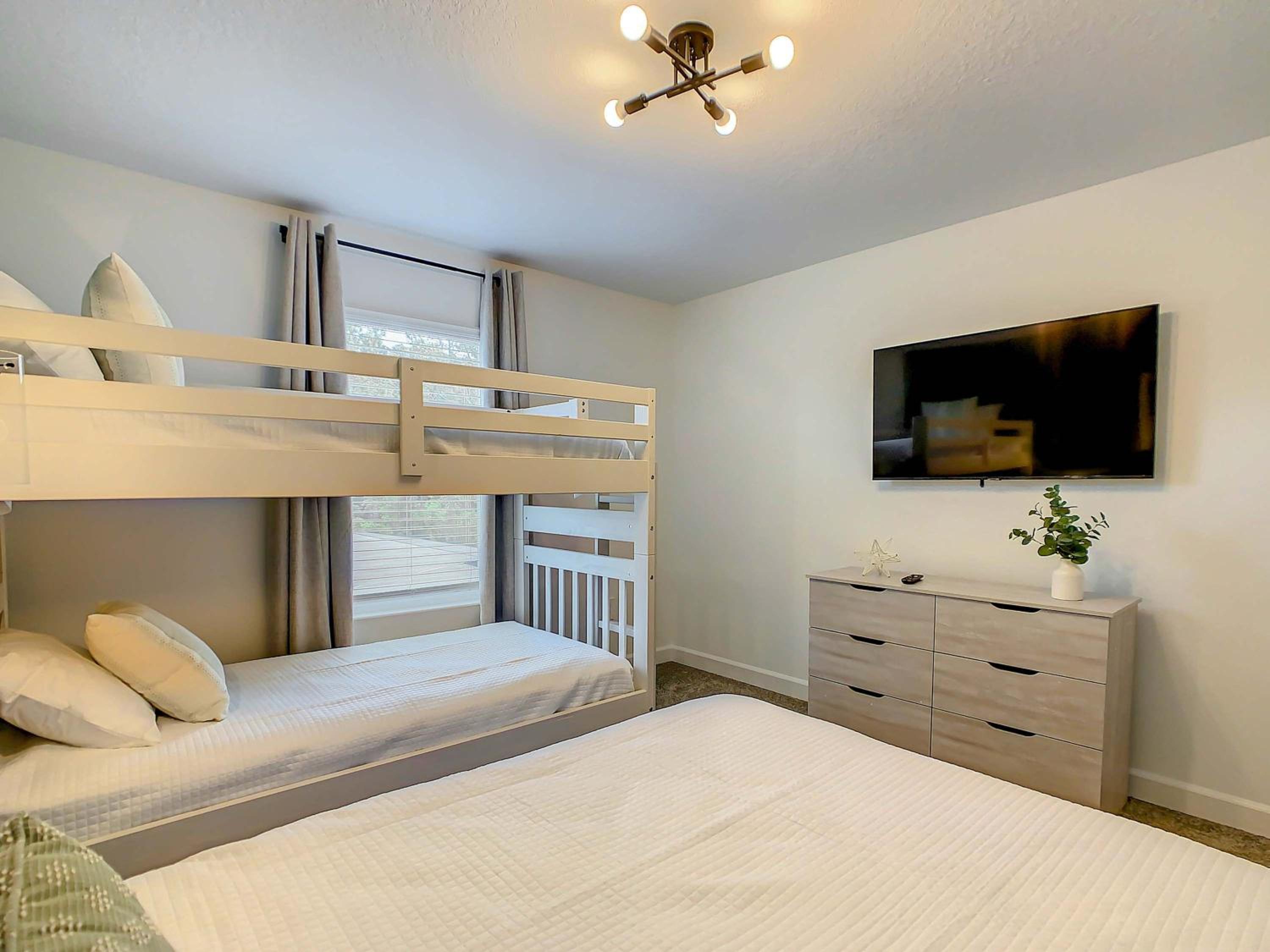 4BR Townhouse with Private Pool near Disney