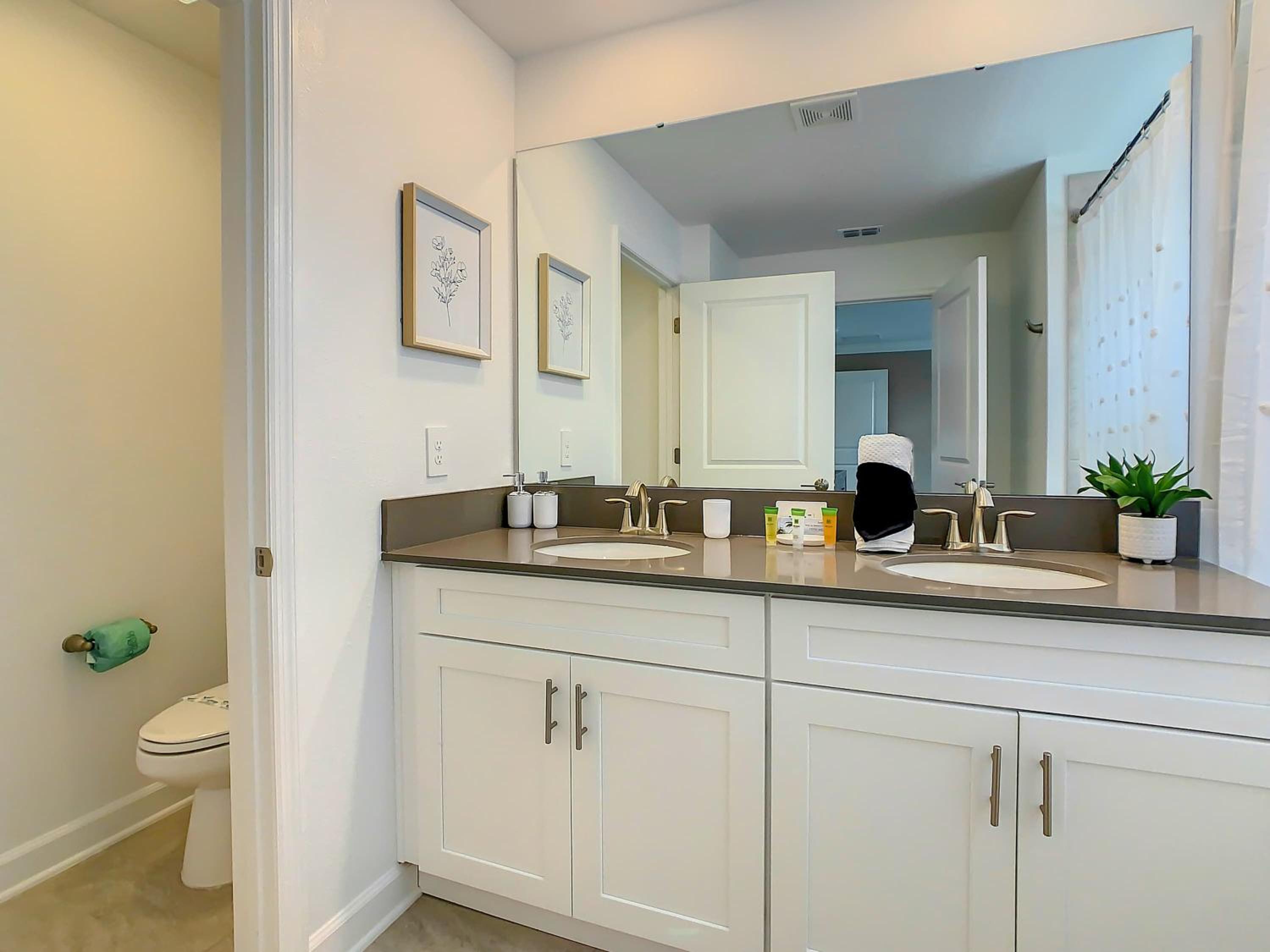 4BR Townhouse with Private Pool near Disney