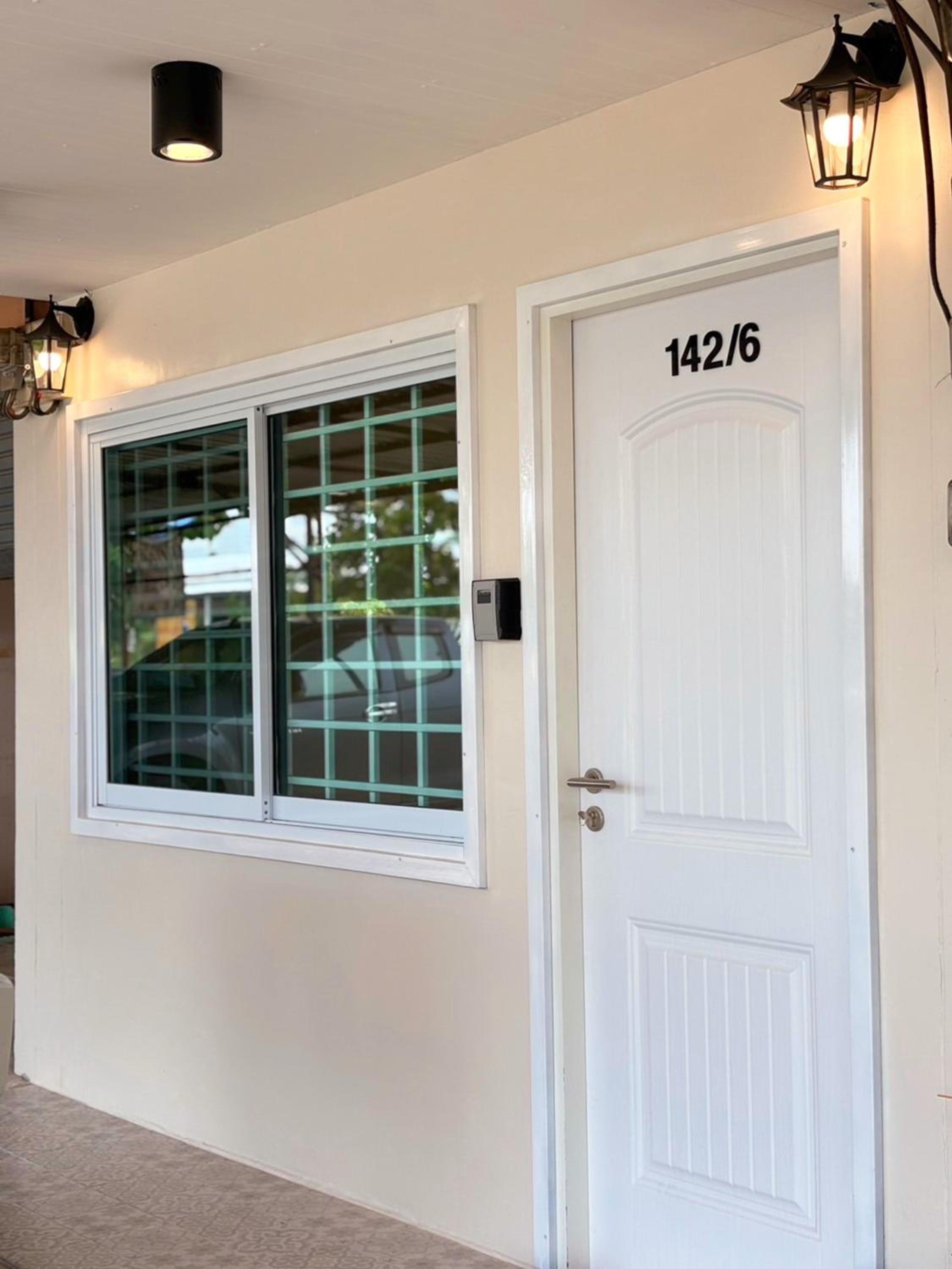 Hug Ubon Rooms - Brand New 1BR with Living Room, Pet Friendly