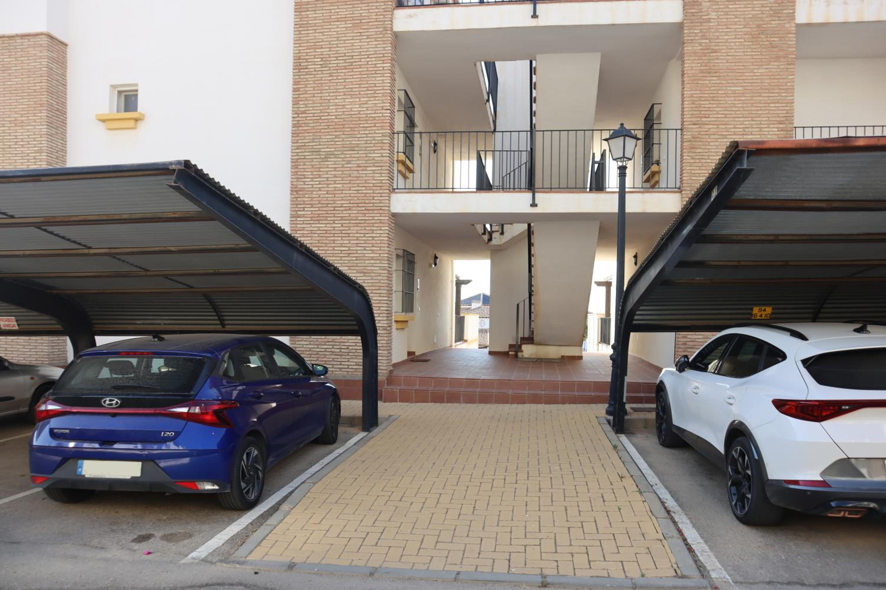 Luminoso Terrazas Piscinas Parking