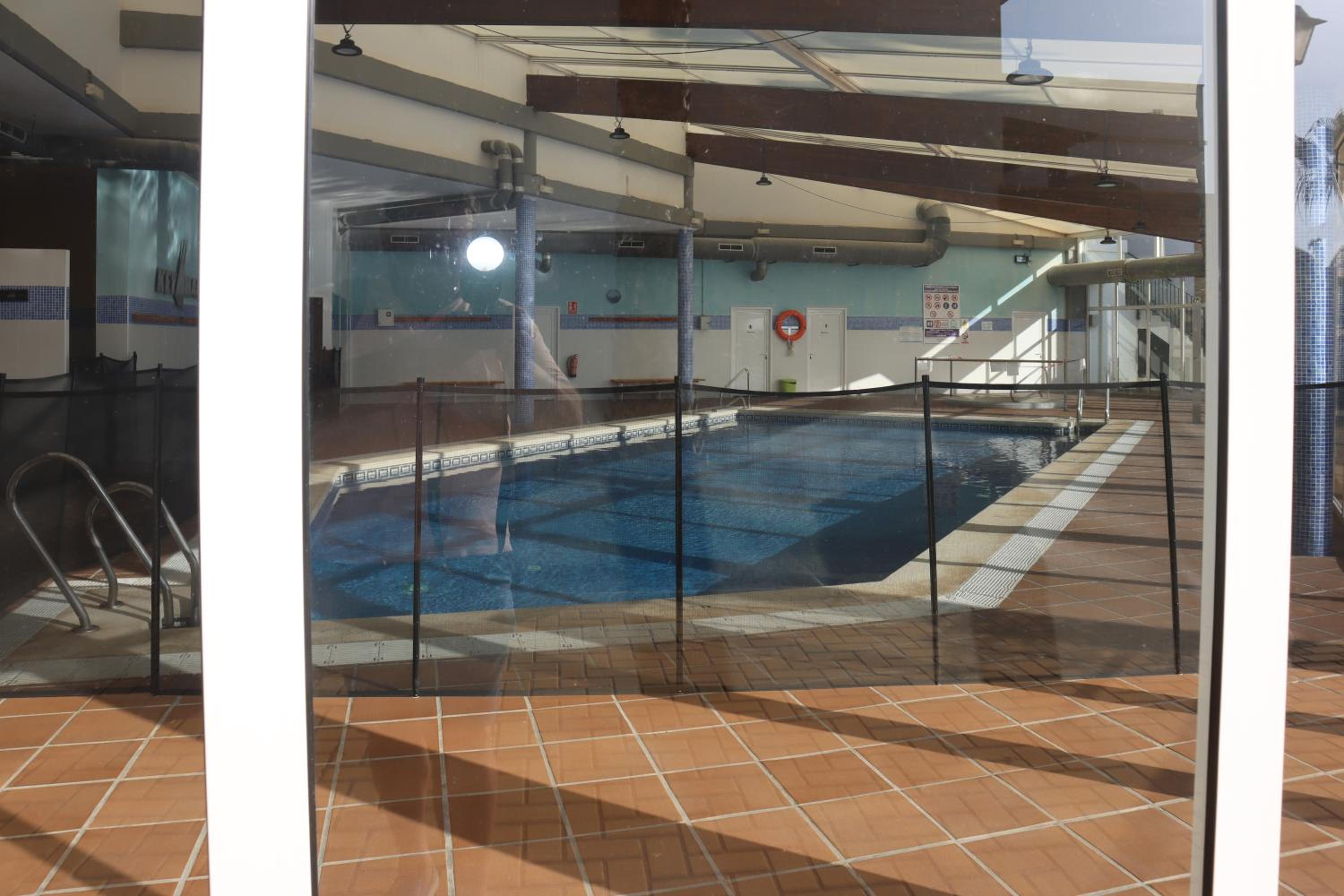 Luminoso Terrazas Piscinas Parking