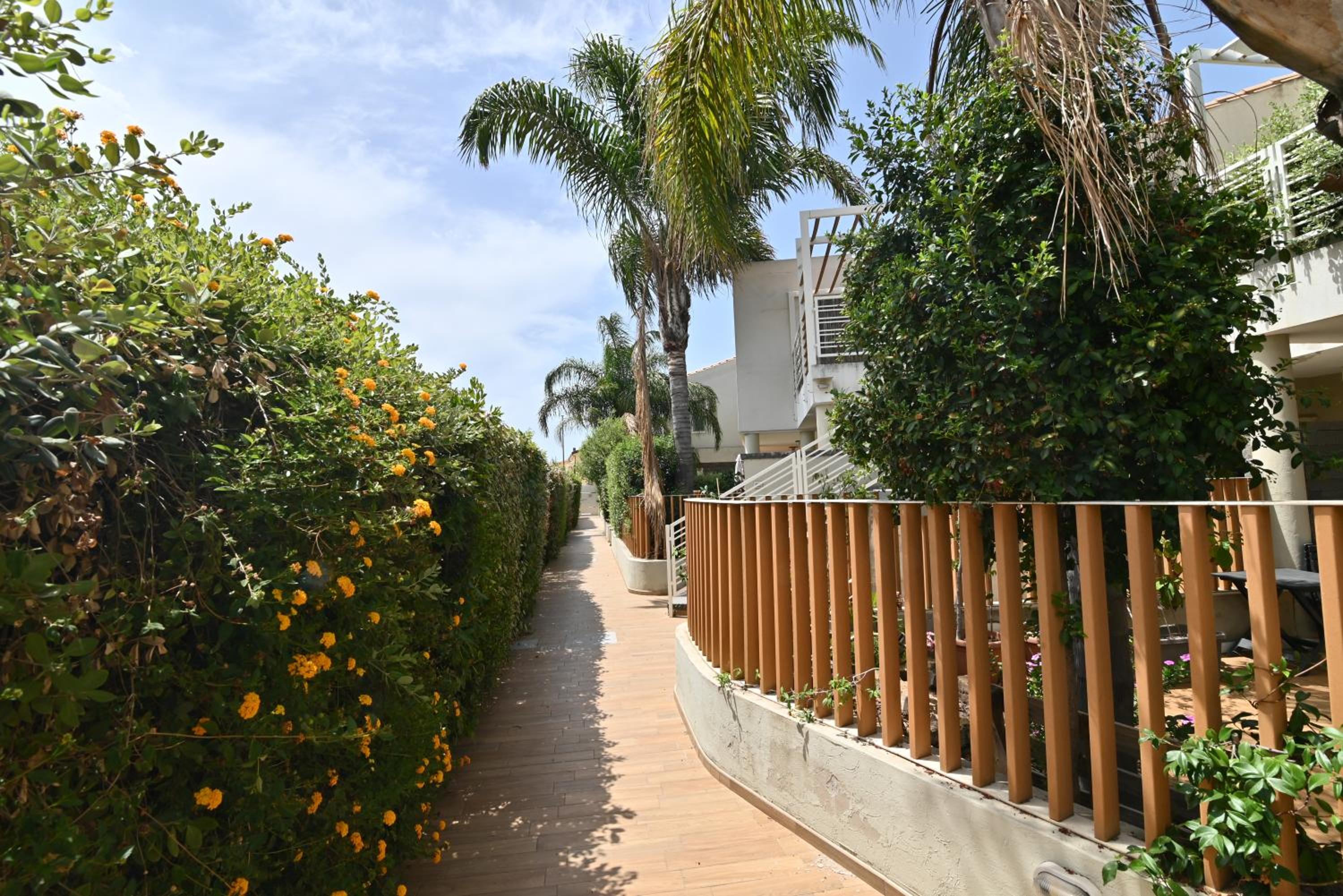 IzzHome Oasis