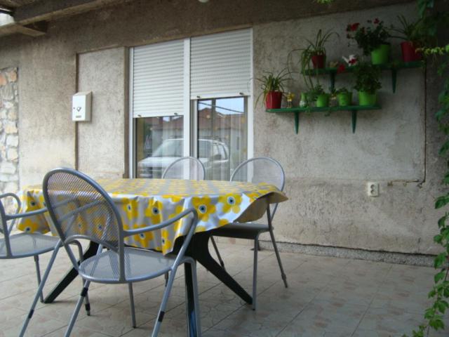 Photo 33