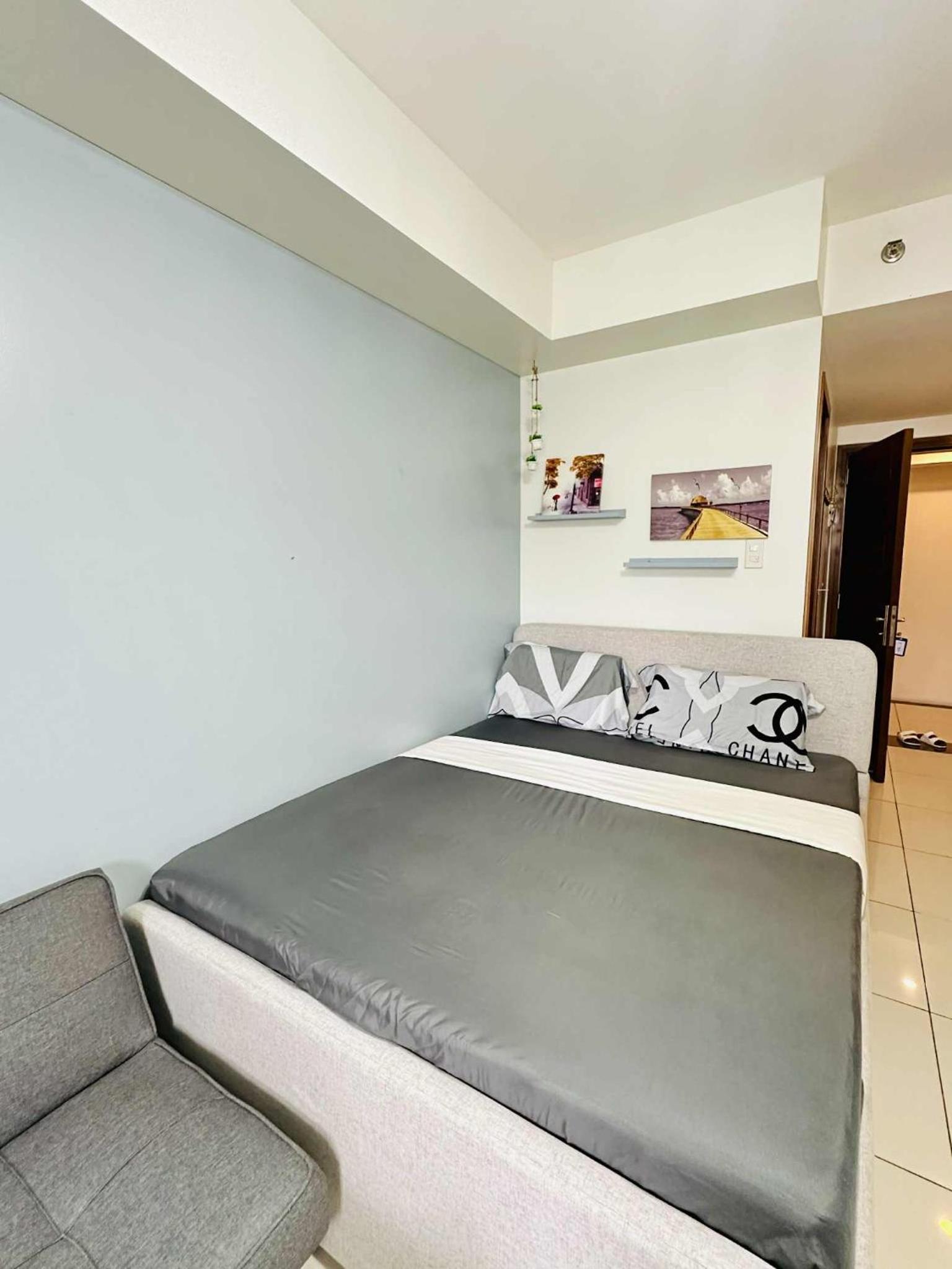 09T2 Chic Corners, Studio w Balcony, Horizons 101