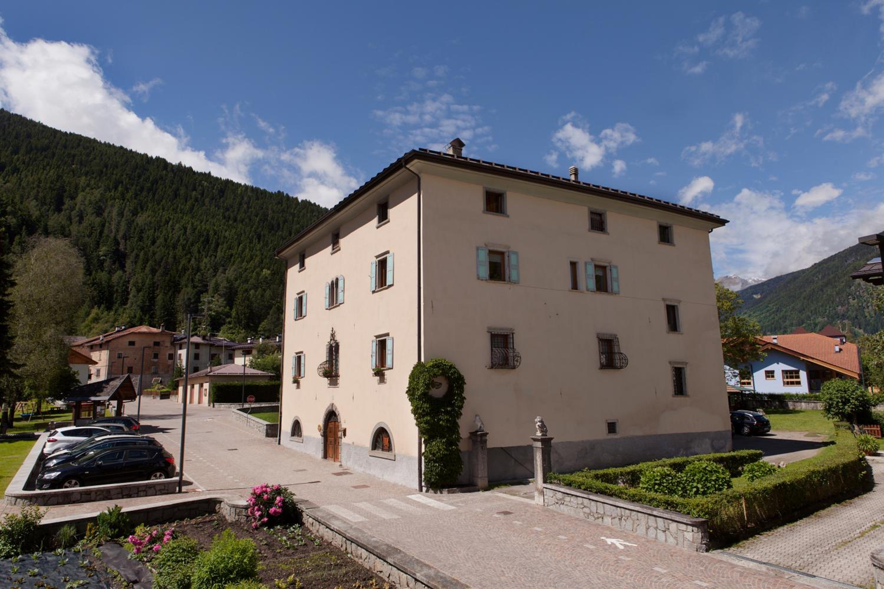 Photo 10