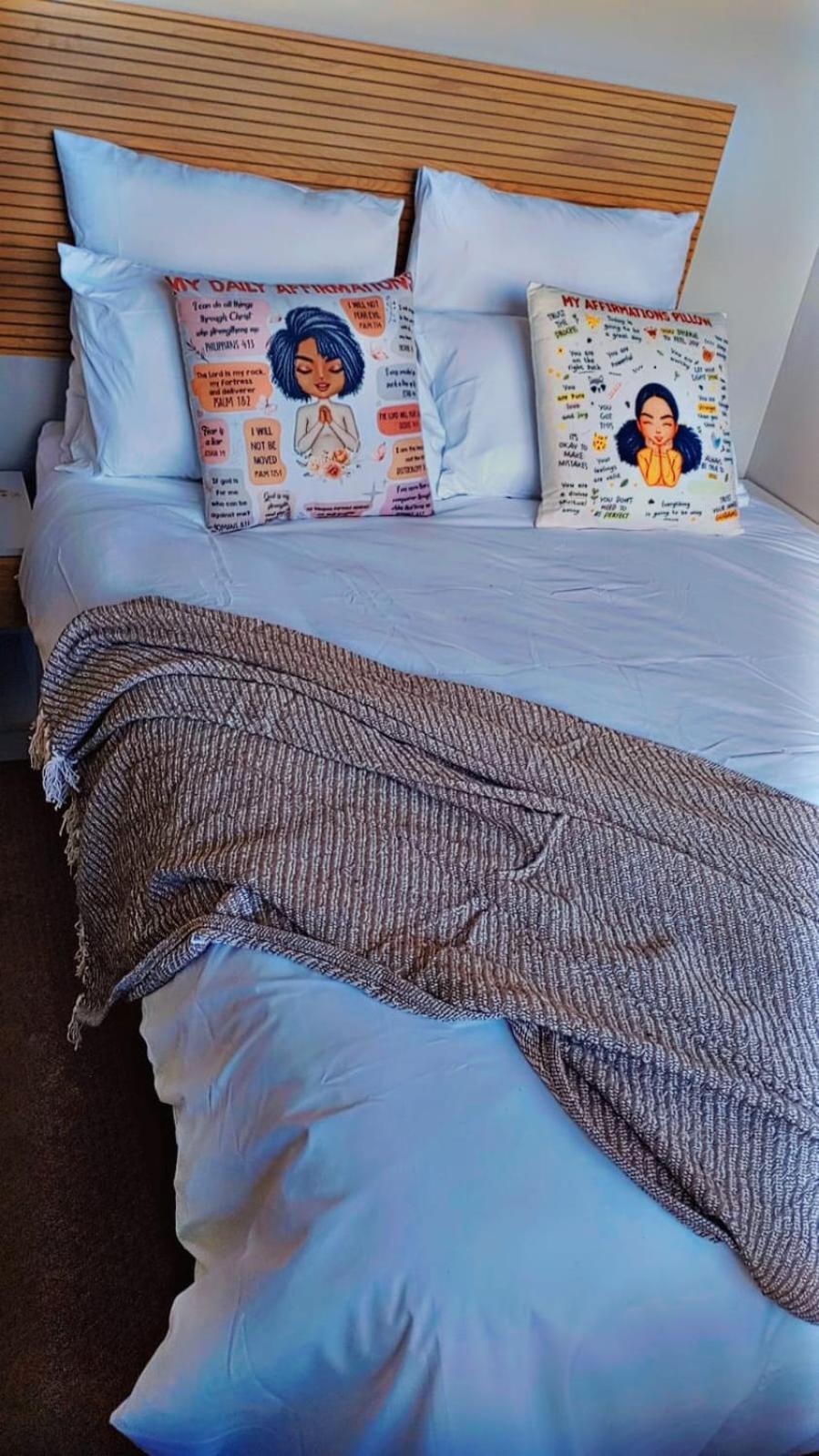 Malaika Luxurious Crib, Jackal Creek Golf Estate, Northriding