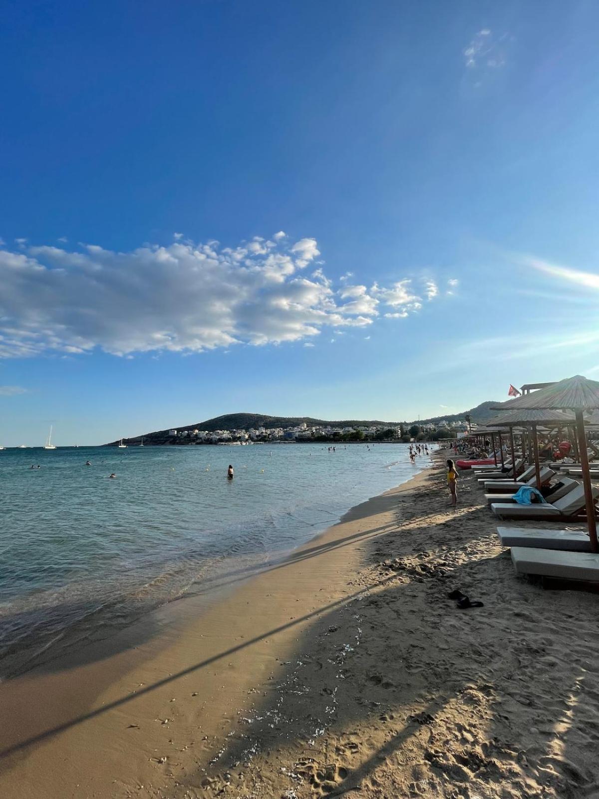 Varkiza Beach Entire Apartment