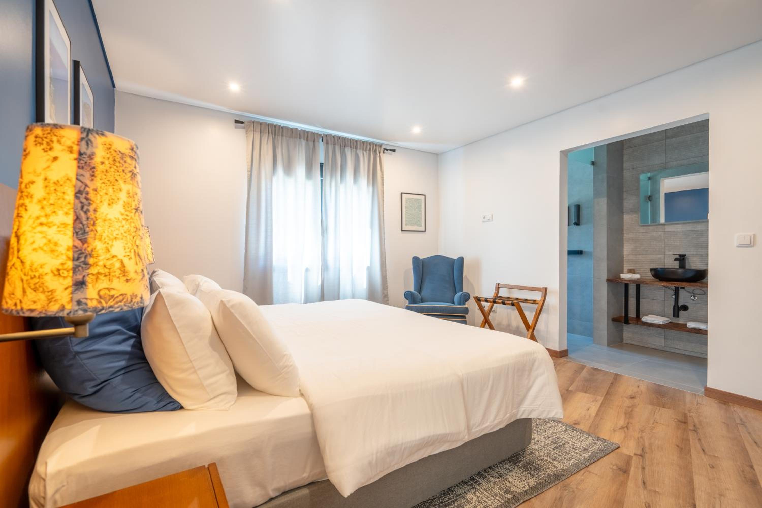 Madeira Protea Retreat- Villa with Heated Private Pool, Gym and Office