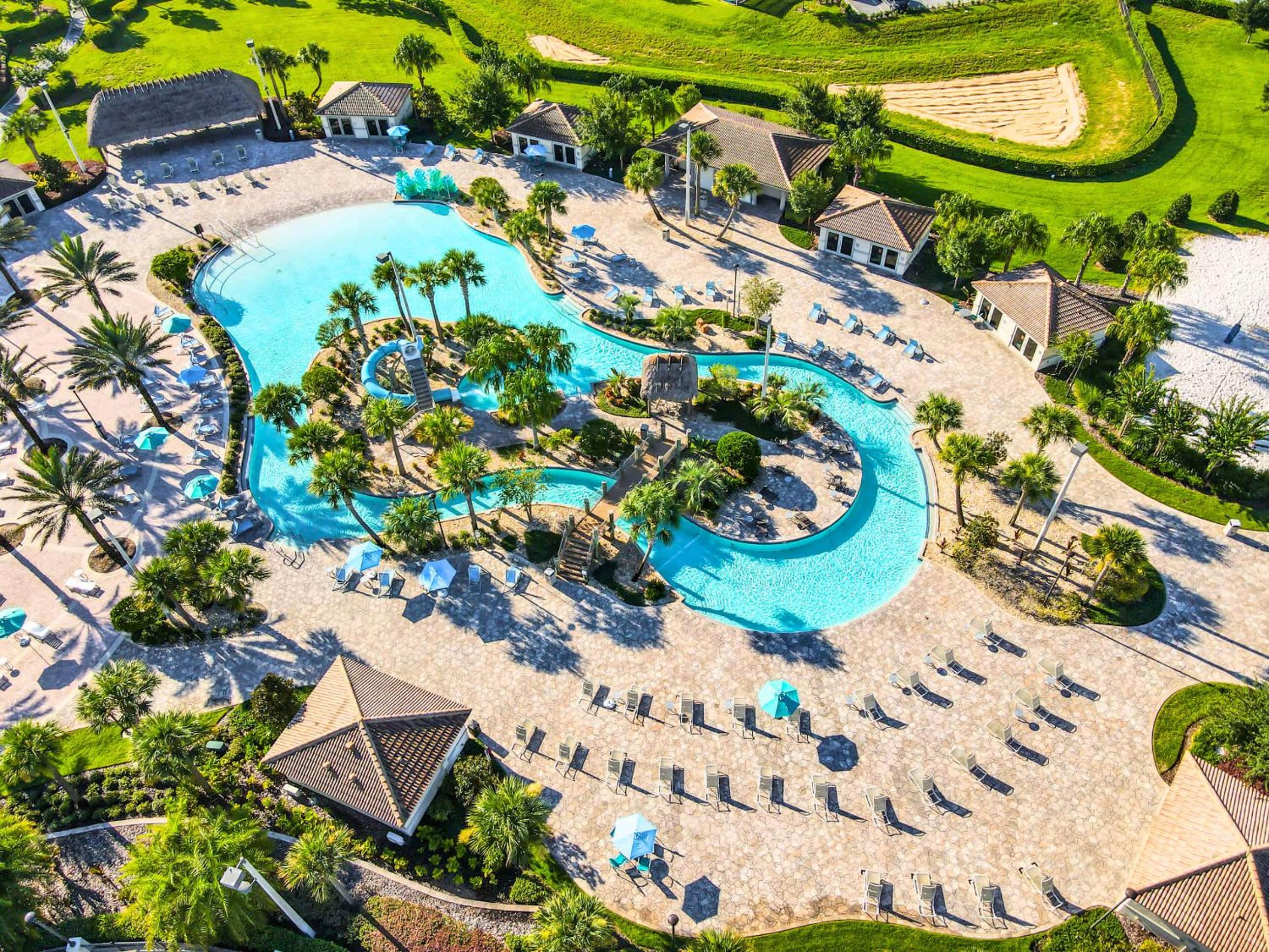 Themed 5BR Lakeview Villa with Pool & Clubhouses