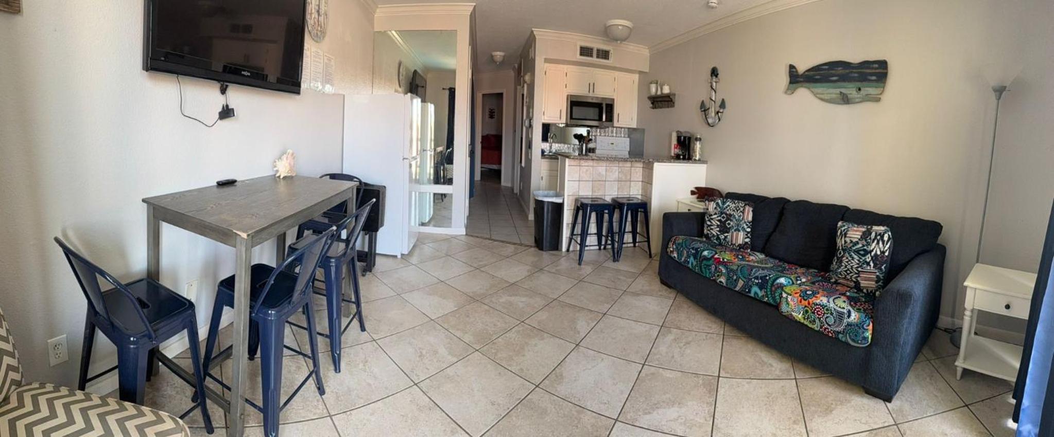 Ocean & Pool View - Top Floor - 2 Pools - Hot Tub - GYM - Tennis ct - SS03